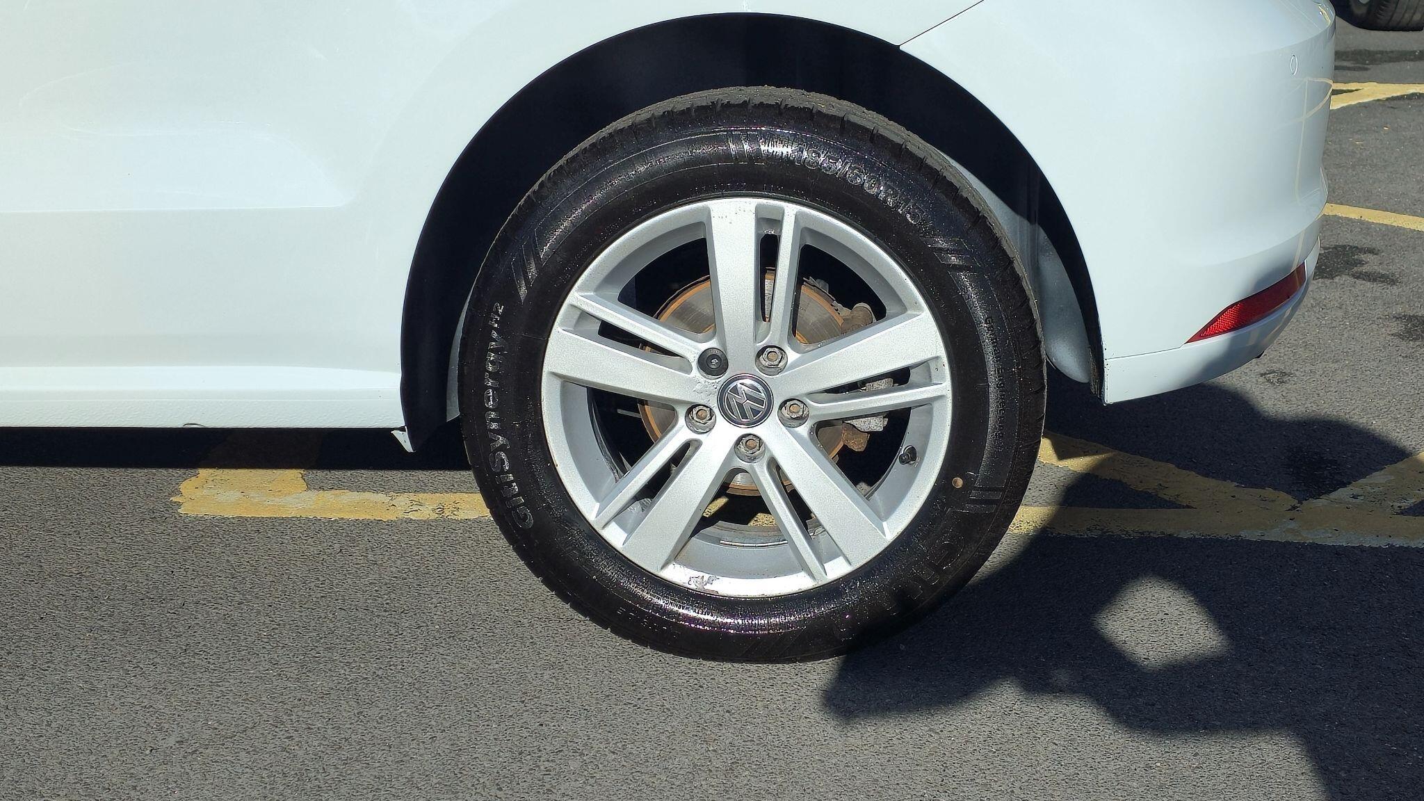 Volkswagen Polo - Image 12