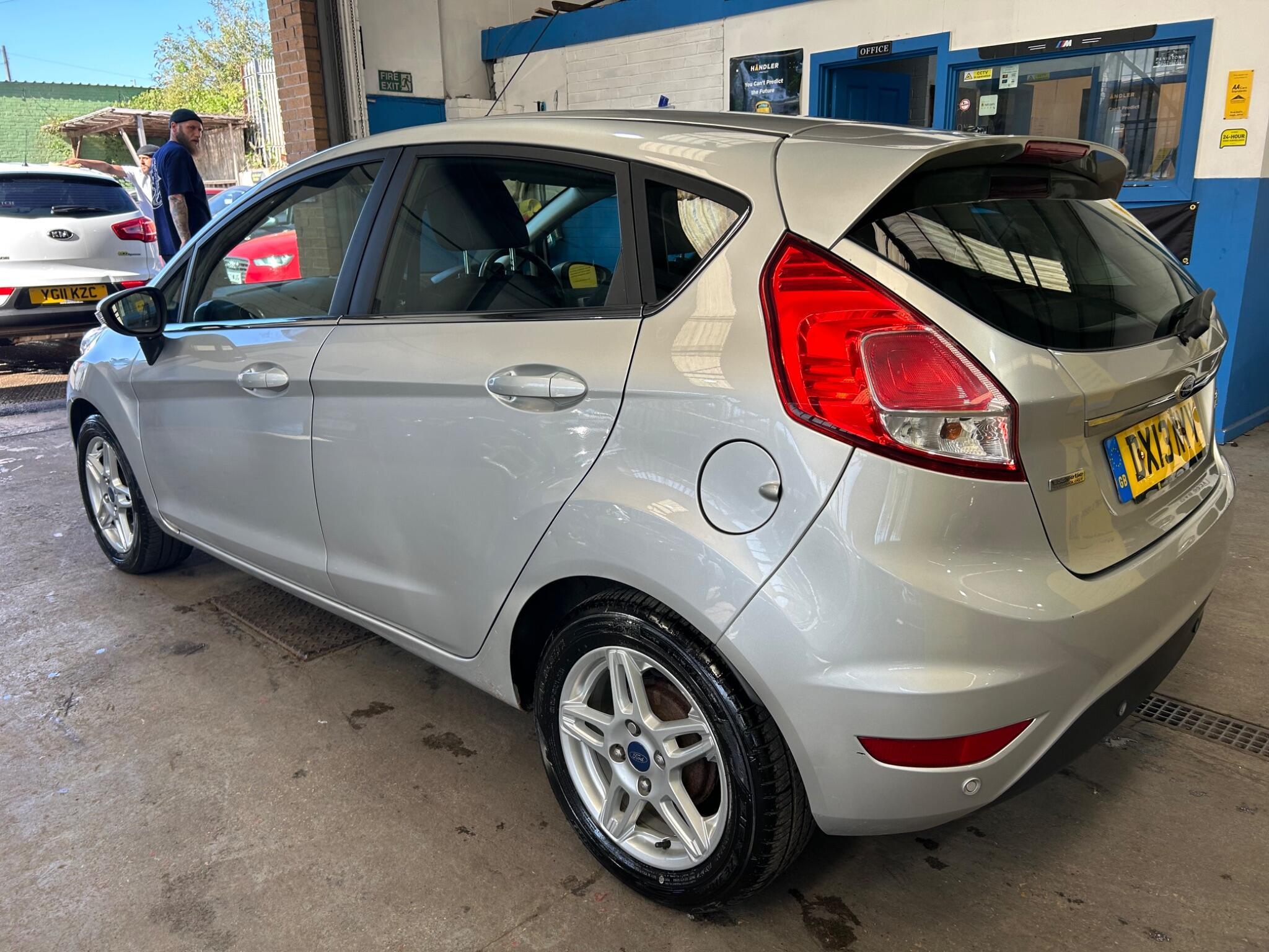 Ford Fiesta - Image 4