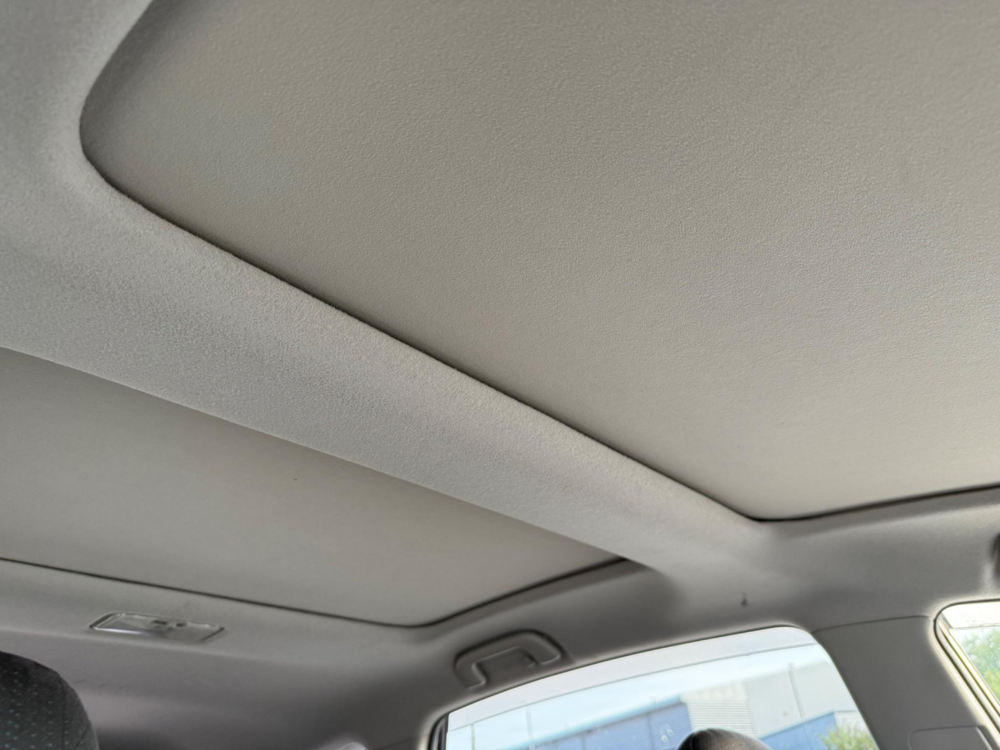 Toyota Prius+ - Image 11