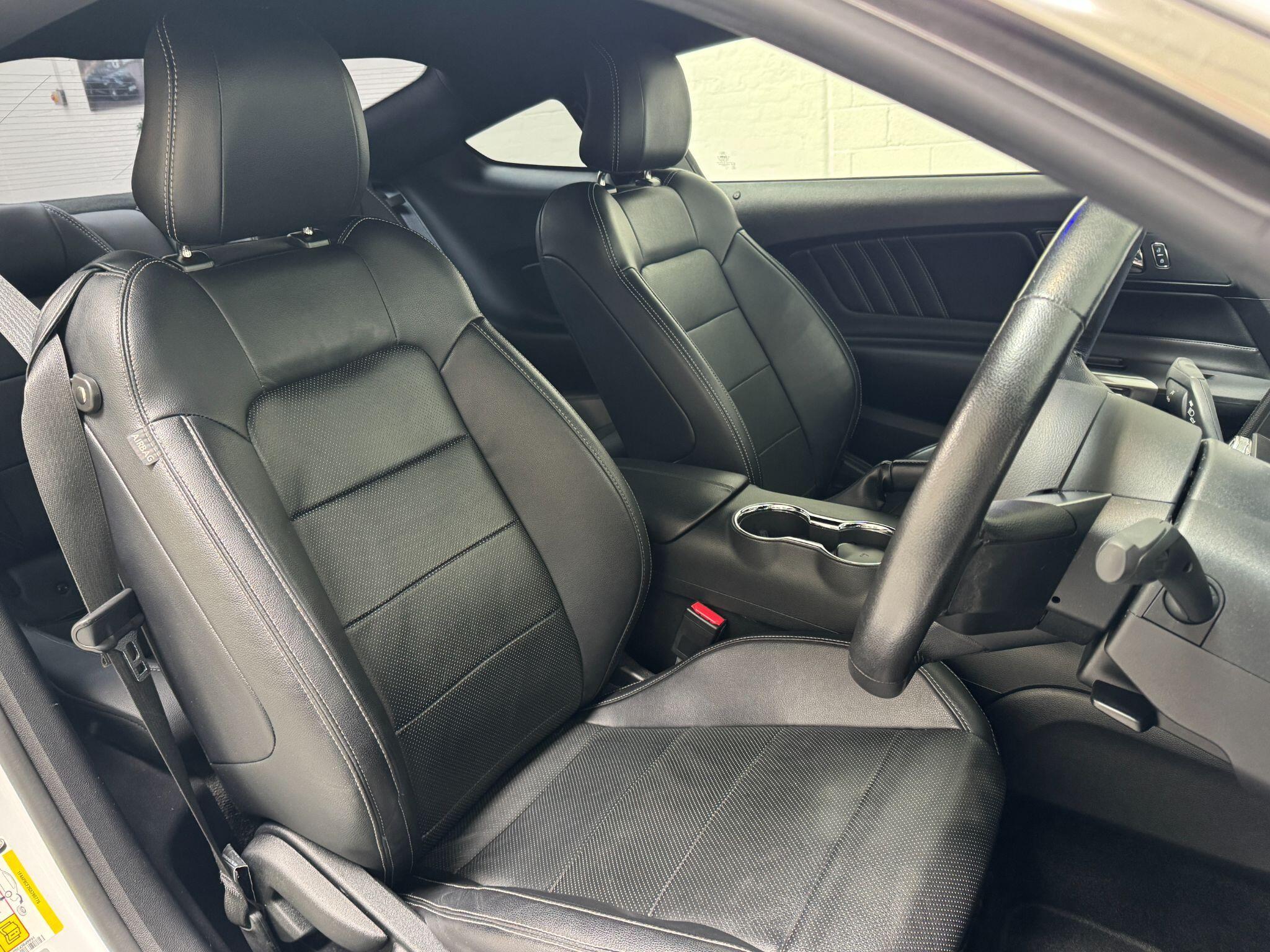 Ford Mustang - Image 17
