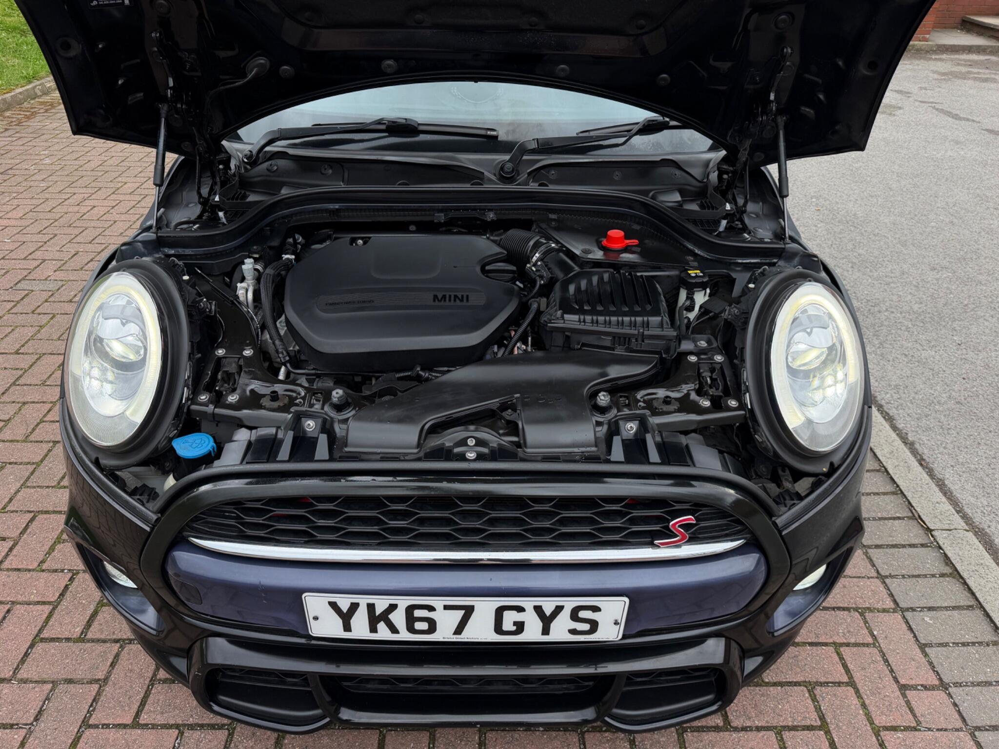 MINI Hatch - Image 30