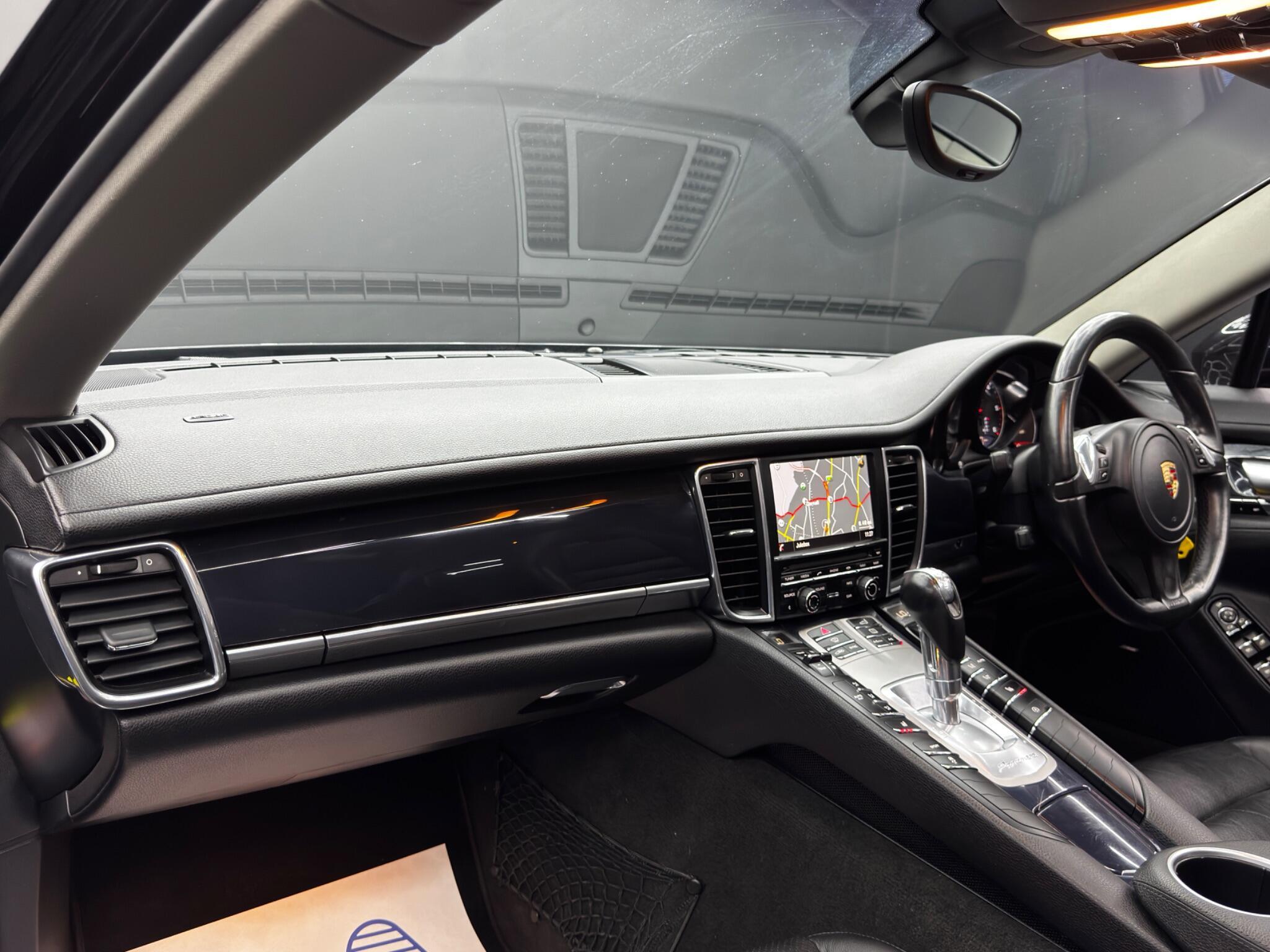Porsche Panamera - Image 11