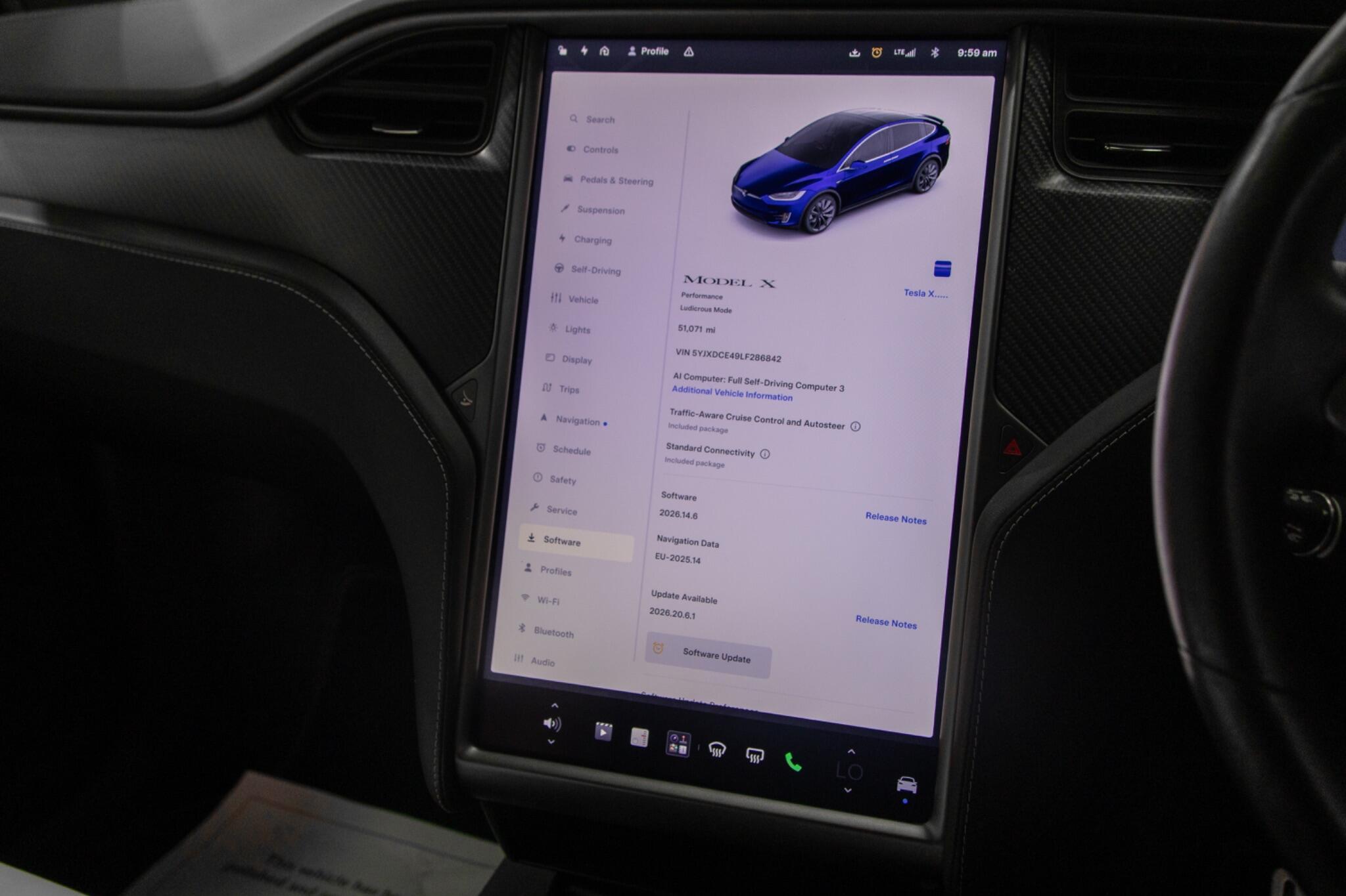 Tesla Model X - Image 17