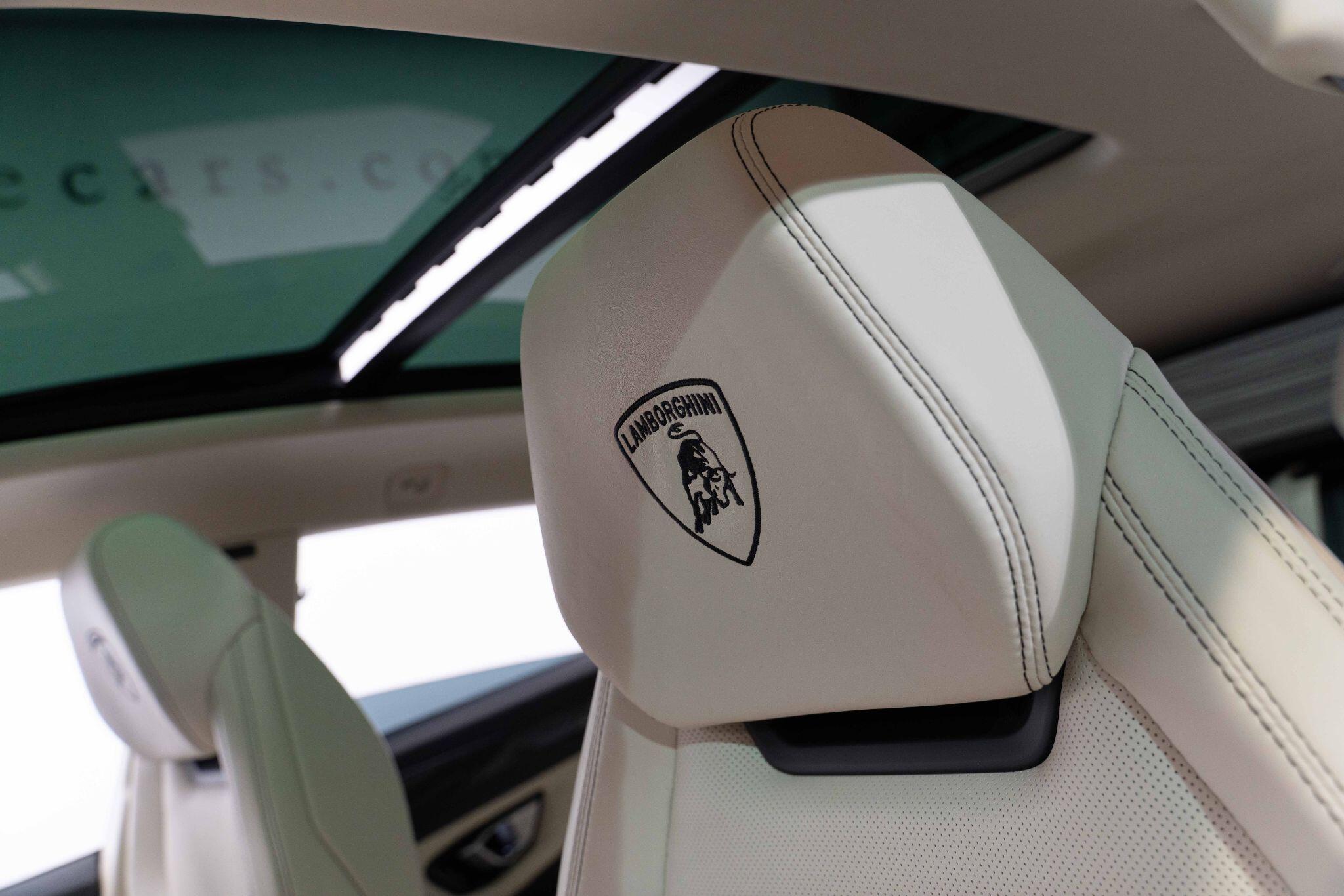 Lamborghini Urus - Image 56