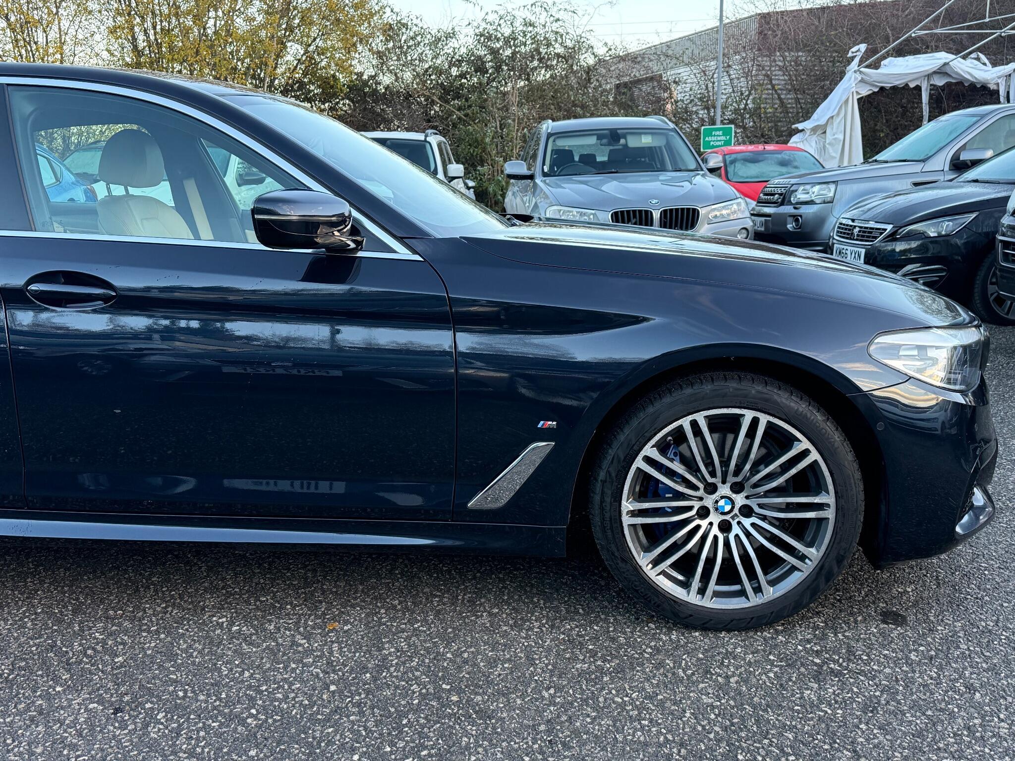 BMW 5 Series - Image 17