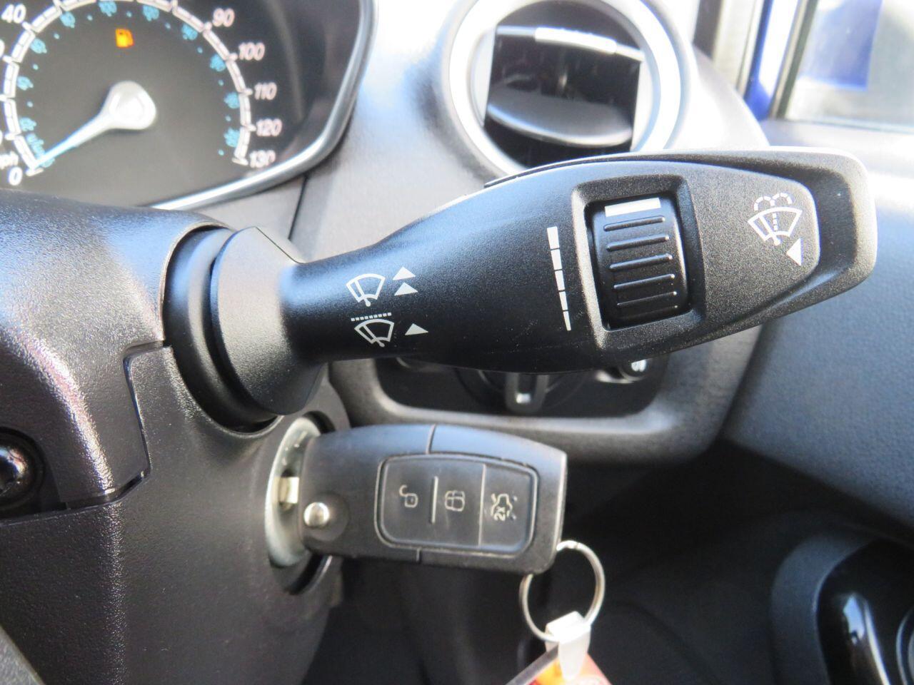 Ford Fiesta - Image 19