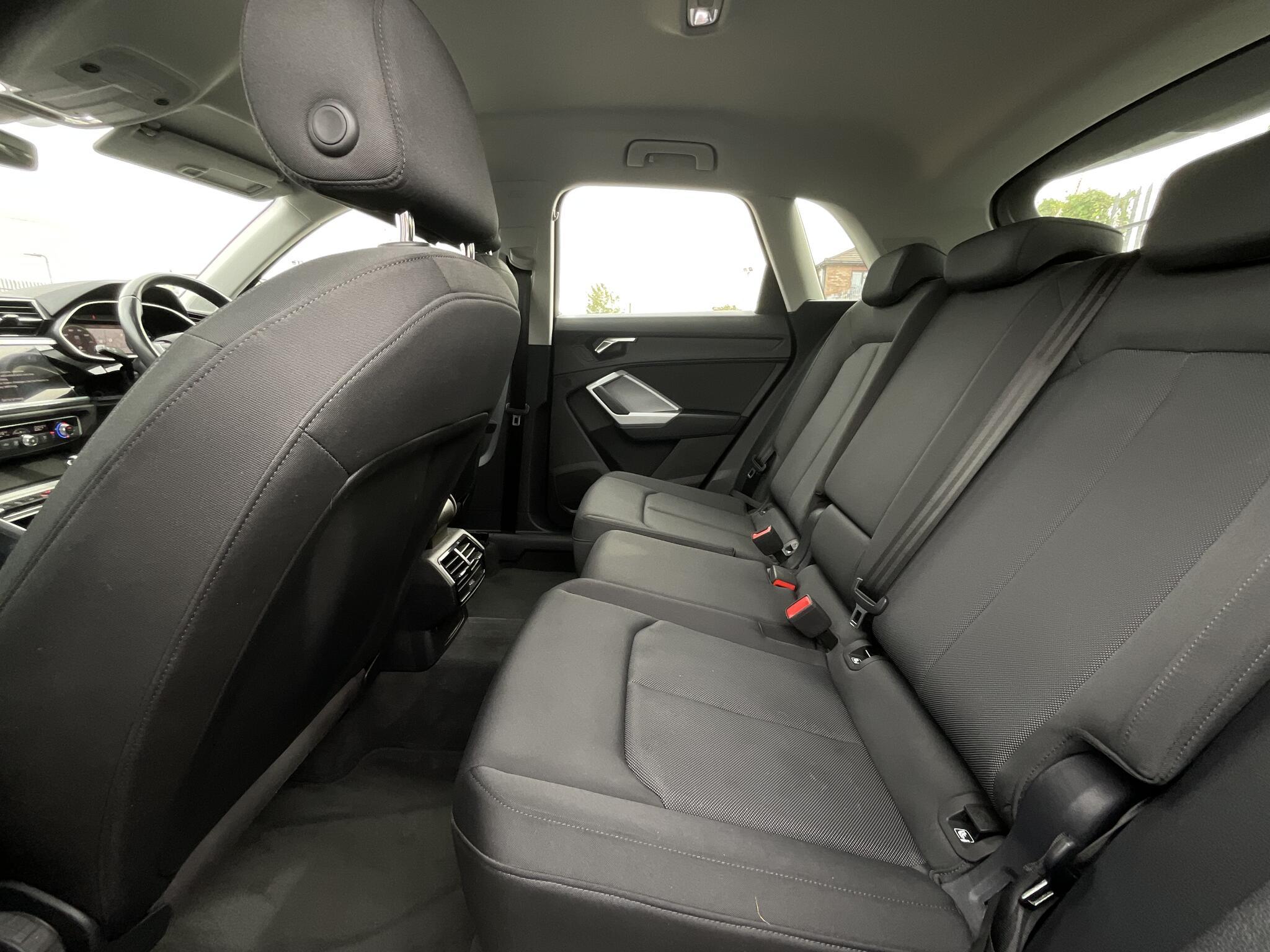 Audi Q3 - Image 15