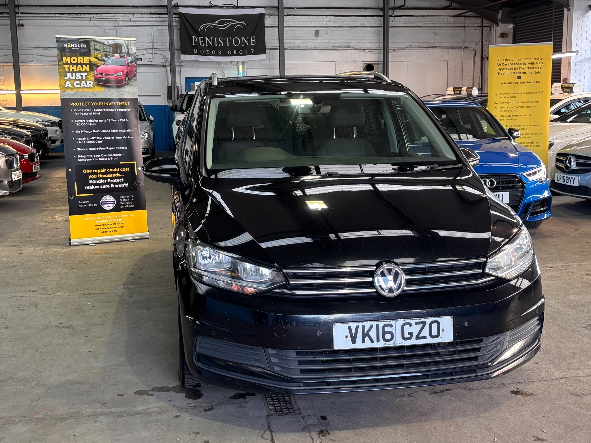 Volkswagen Touran - Image 11