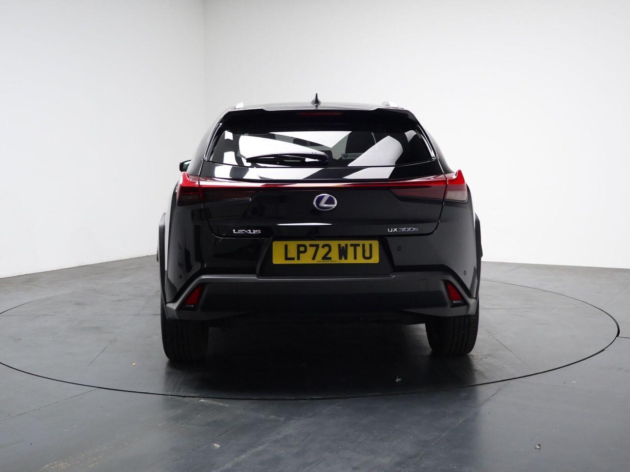 Lexus UX - Image 8