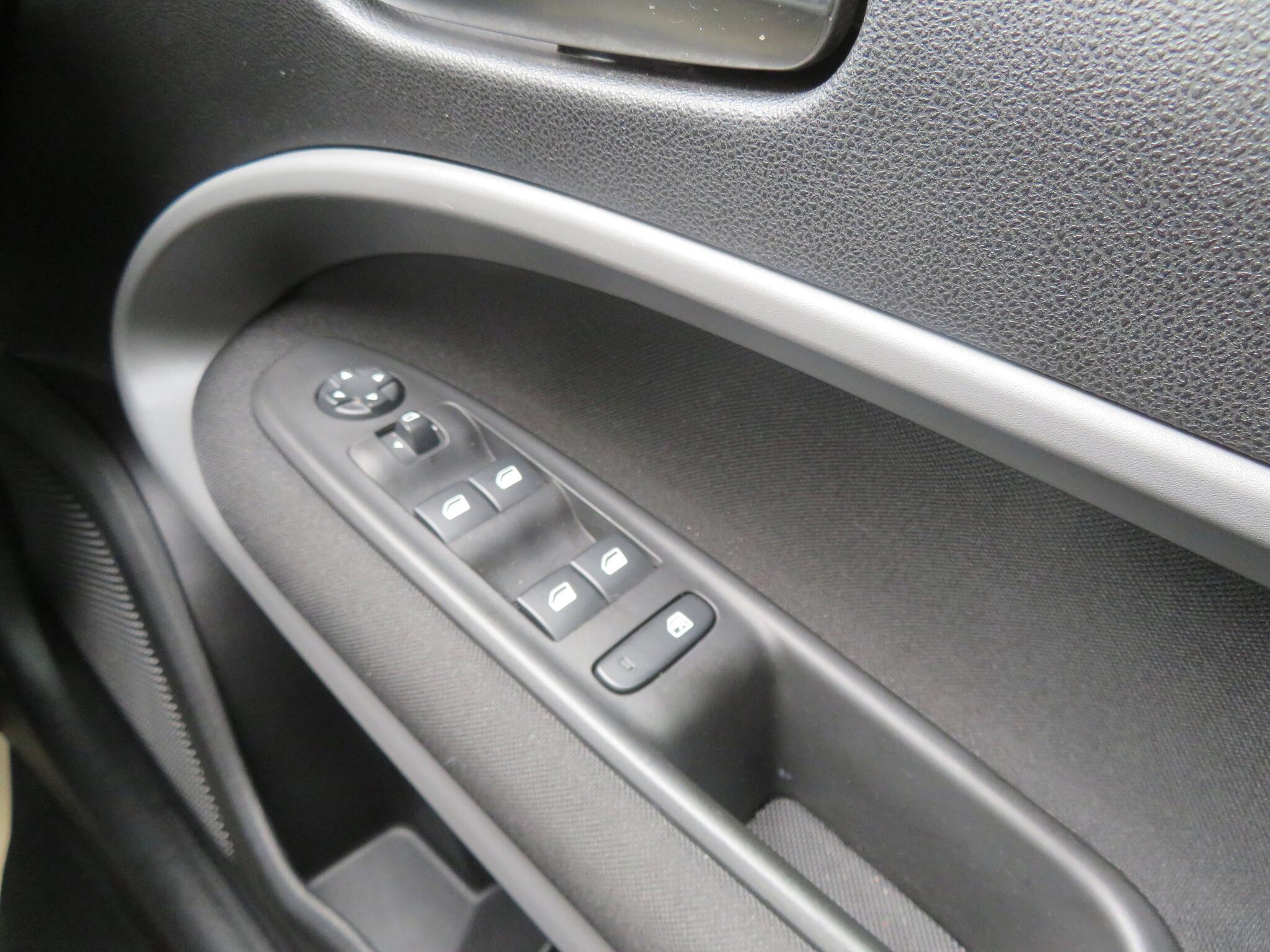 Jeep Avenger - Image 20
