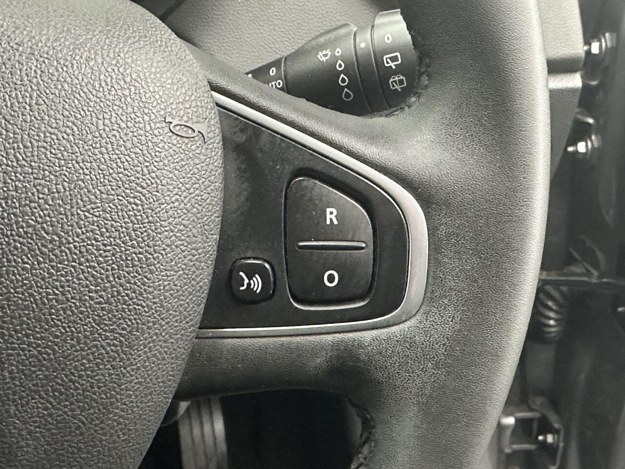 Renault Captur - Image 22