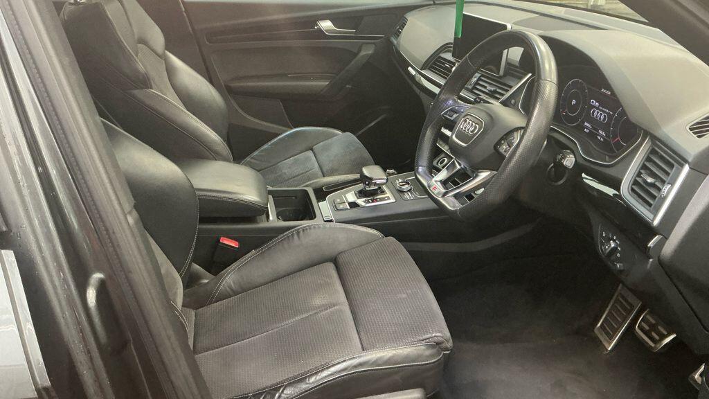 Audi Q5 - Image 12