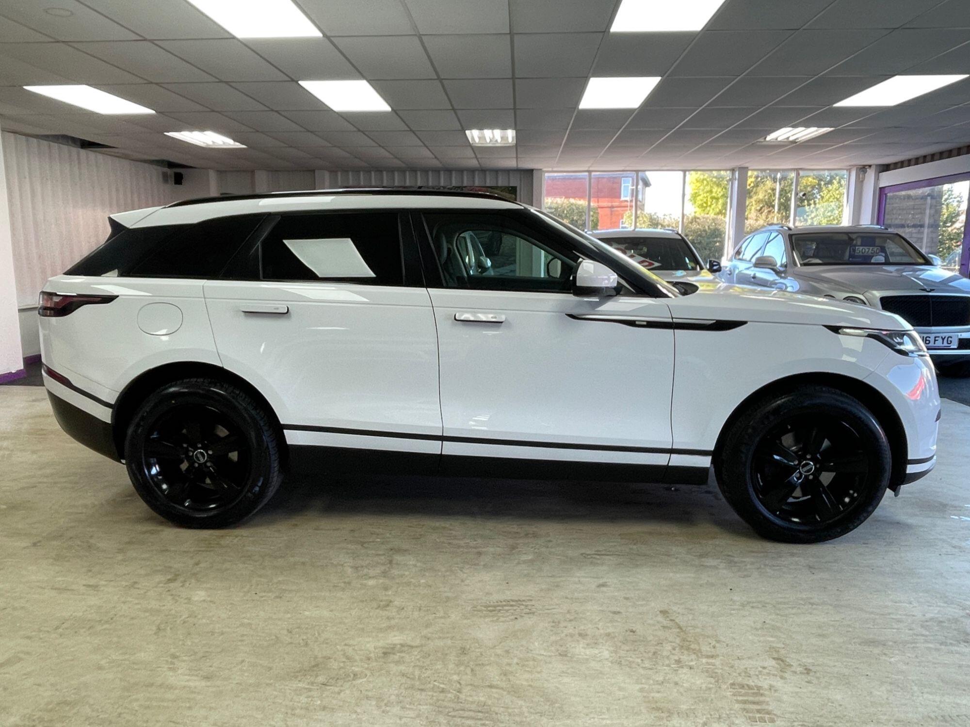 Land Rover Range Rover Velar - Image 11