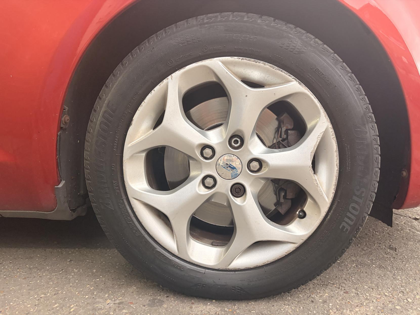 Ford C-MAX - Image 19