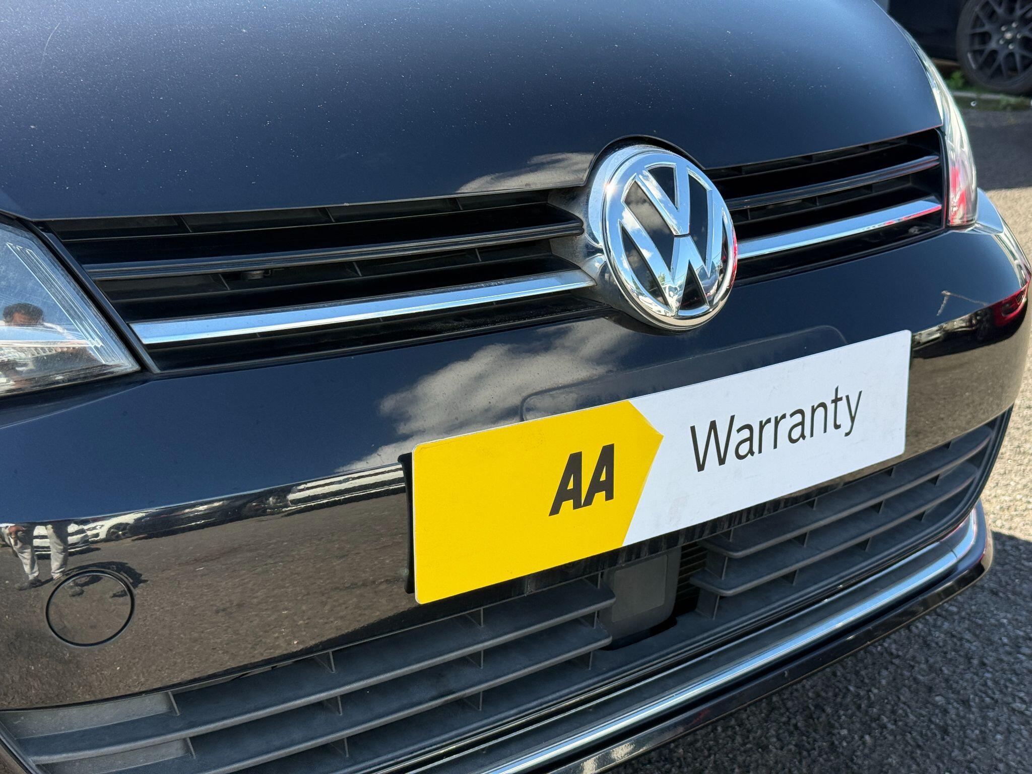 Volkswagen Golf - Image 11