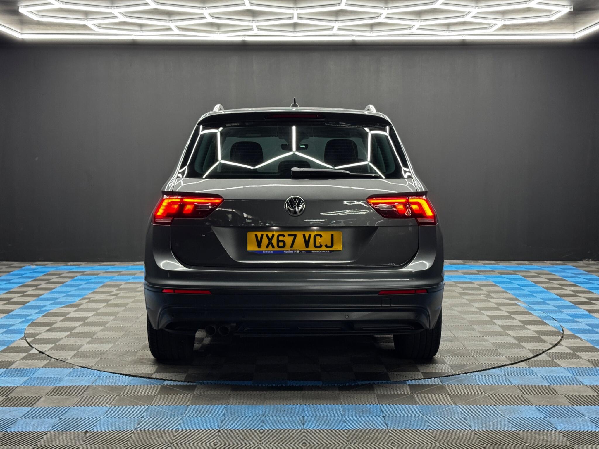 Volkswagen Tiguan - Image 6