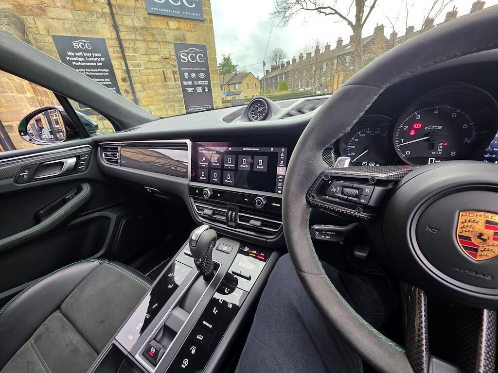 Porsche Macan - Image 46