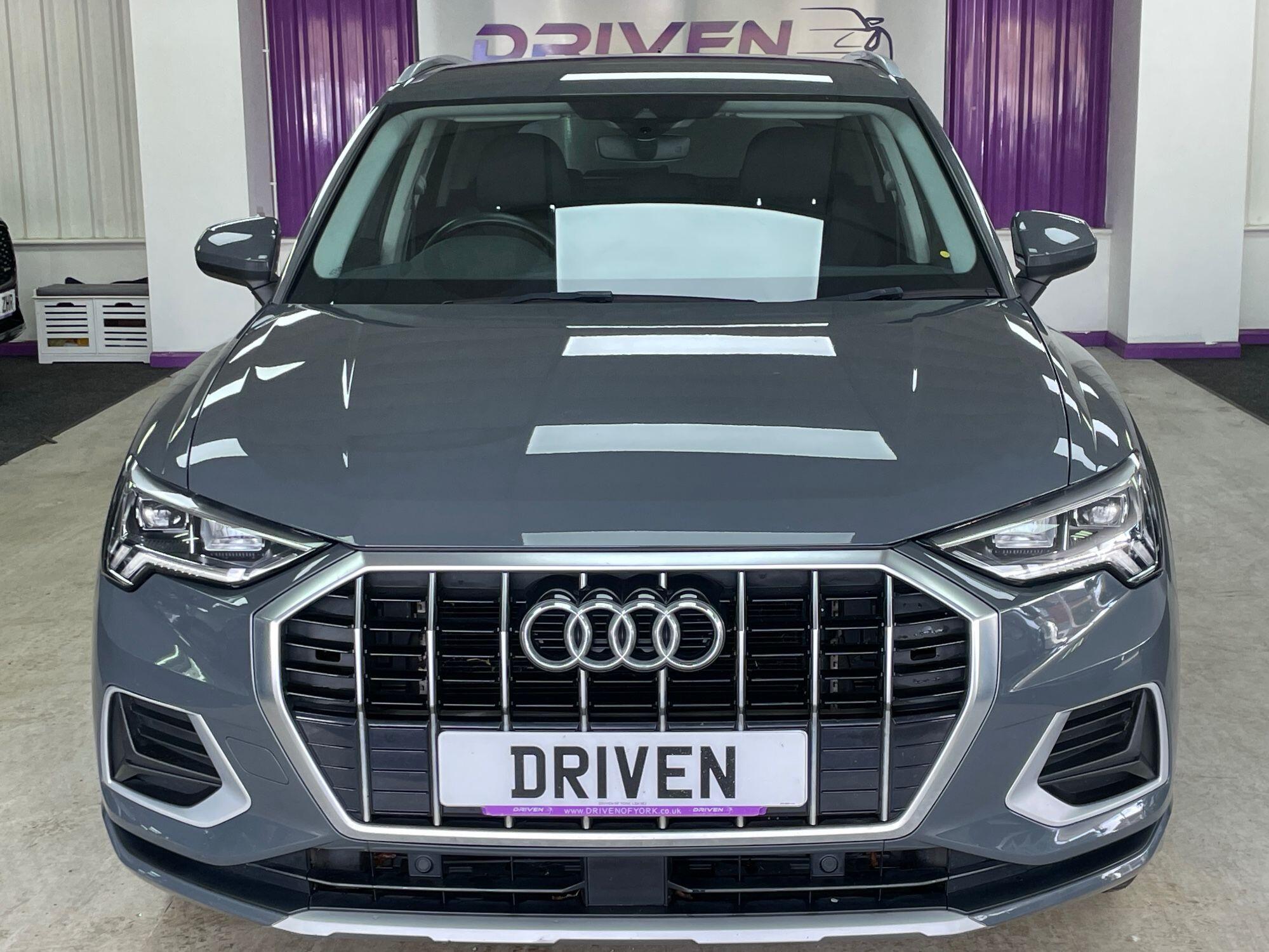 Audi Q3 - Image 6
