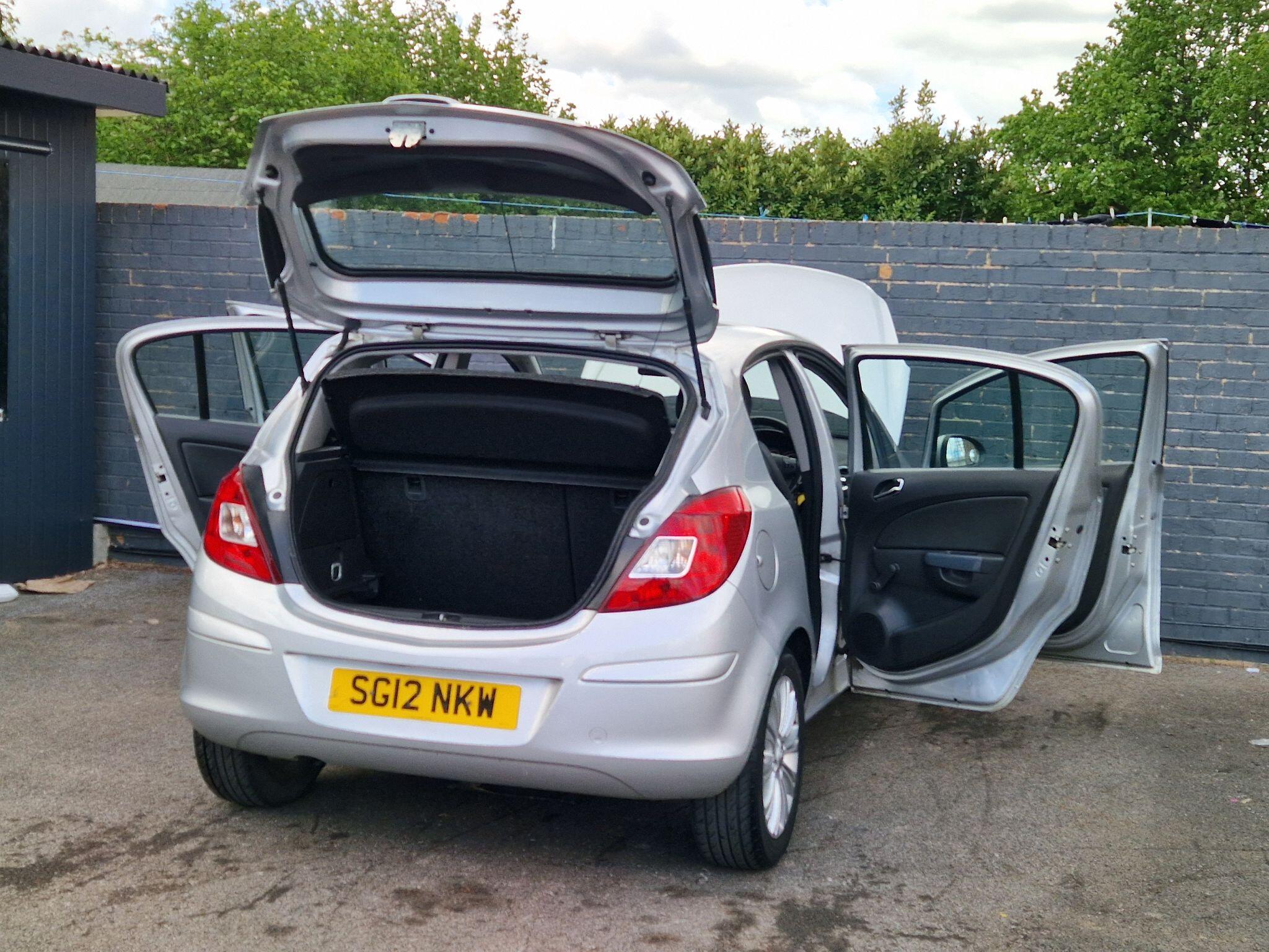Vauxhall Corsa - Image 20