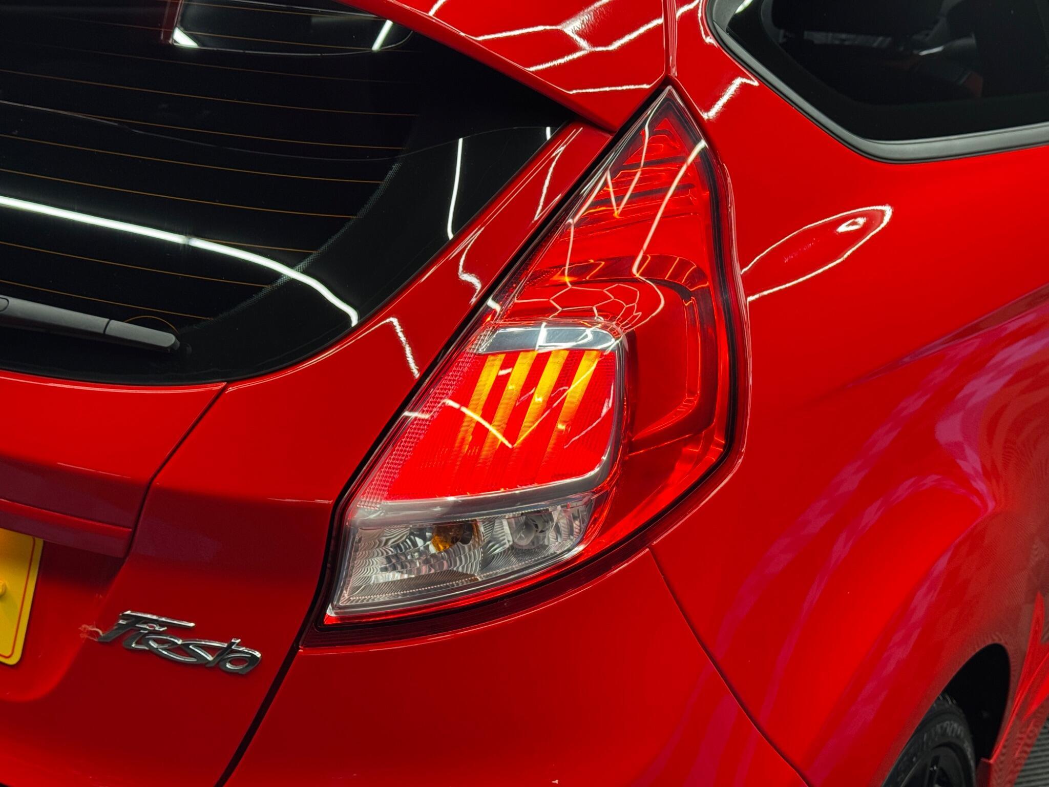 Ford Fiesta - Image 35