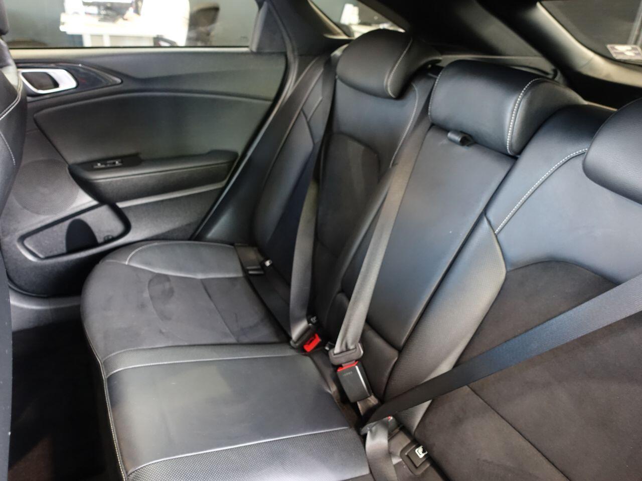 Kia ProCeed - Image 18