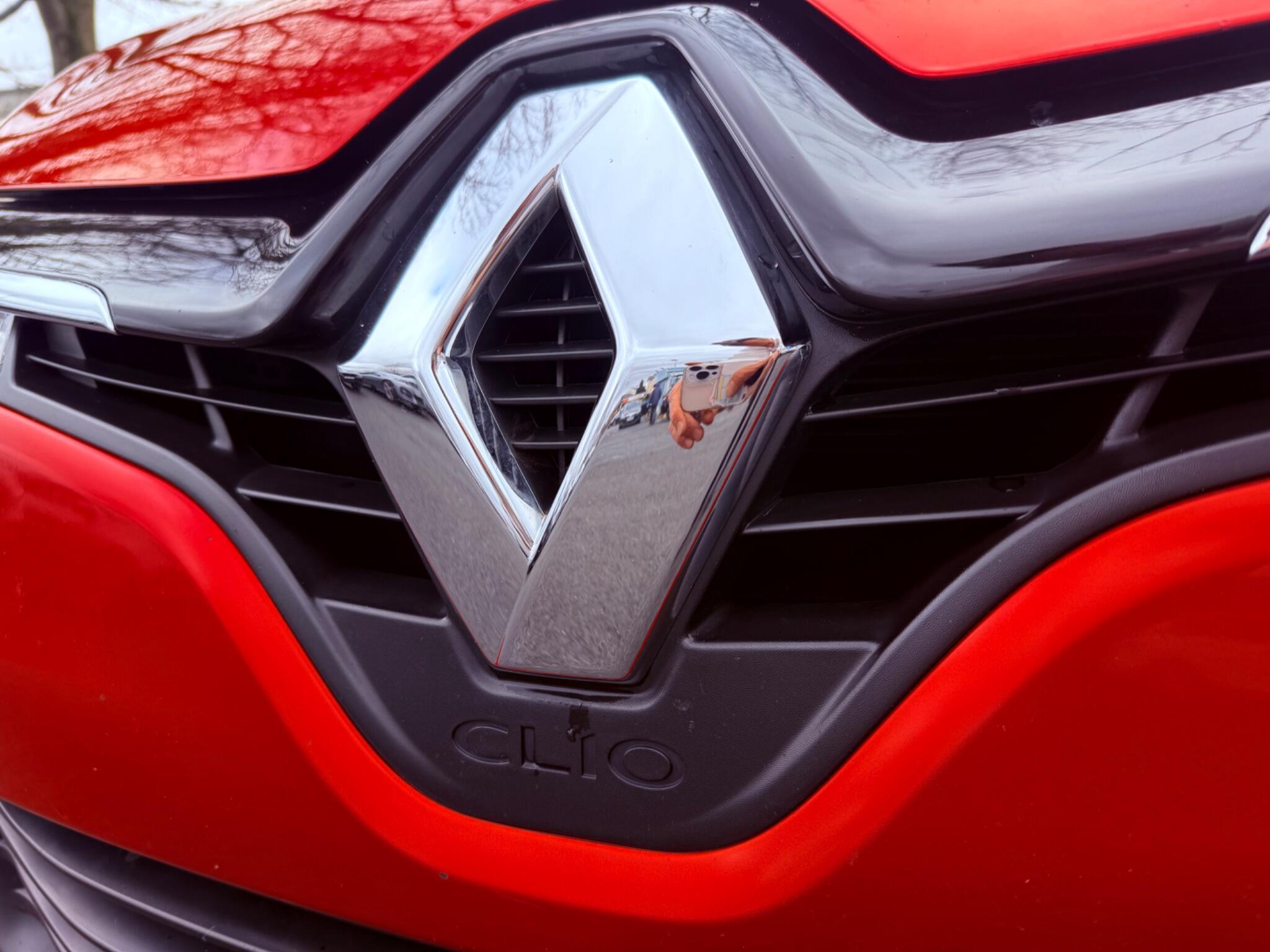 Renault Clio - Image 7