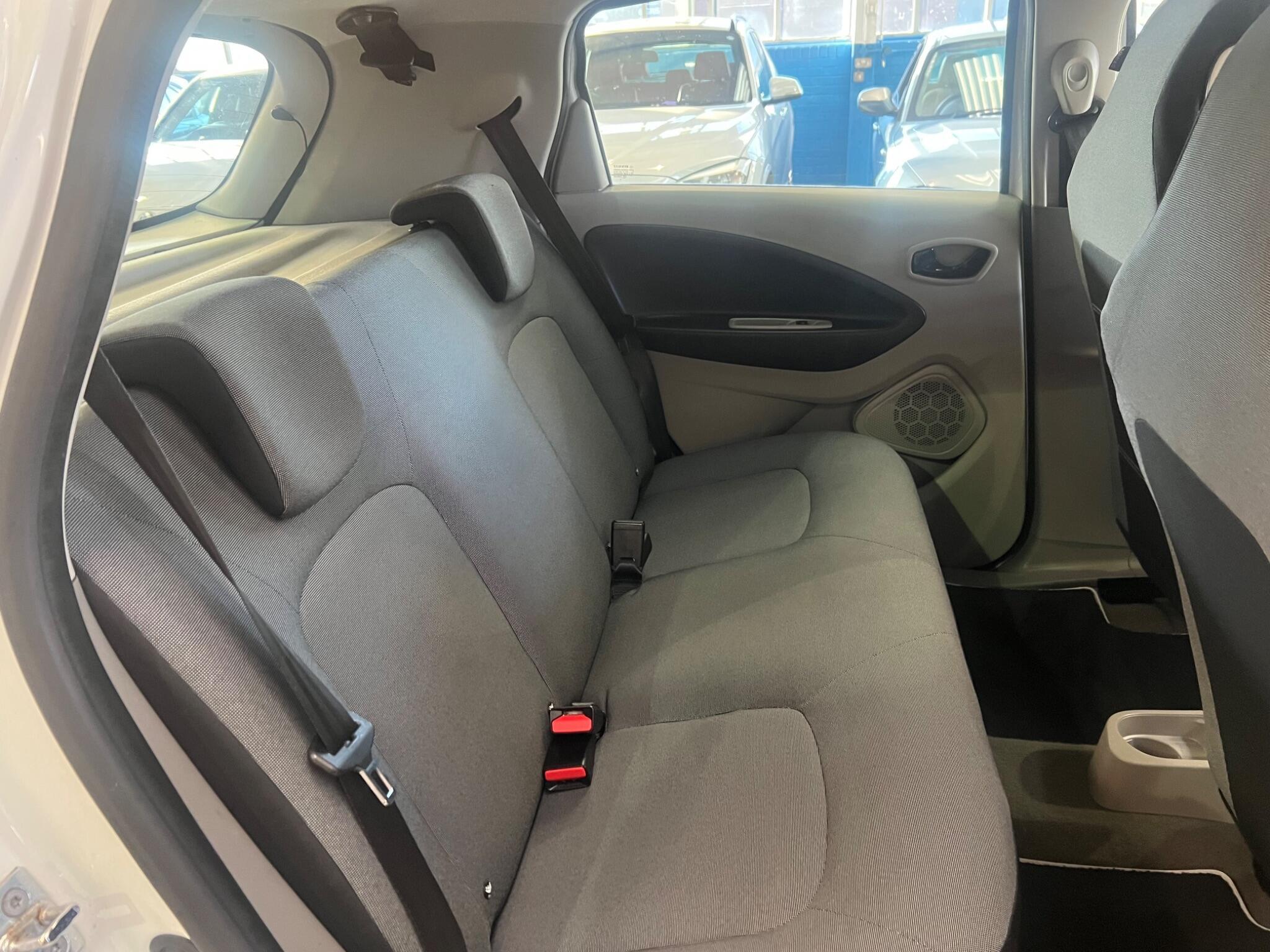 Renault Zoe - Image 23