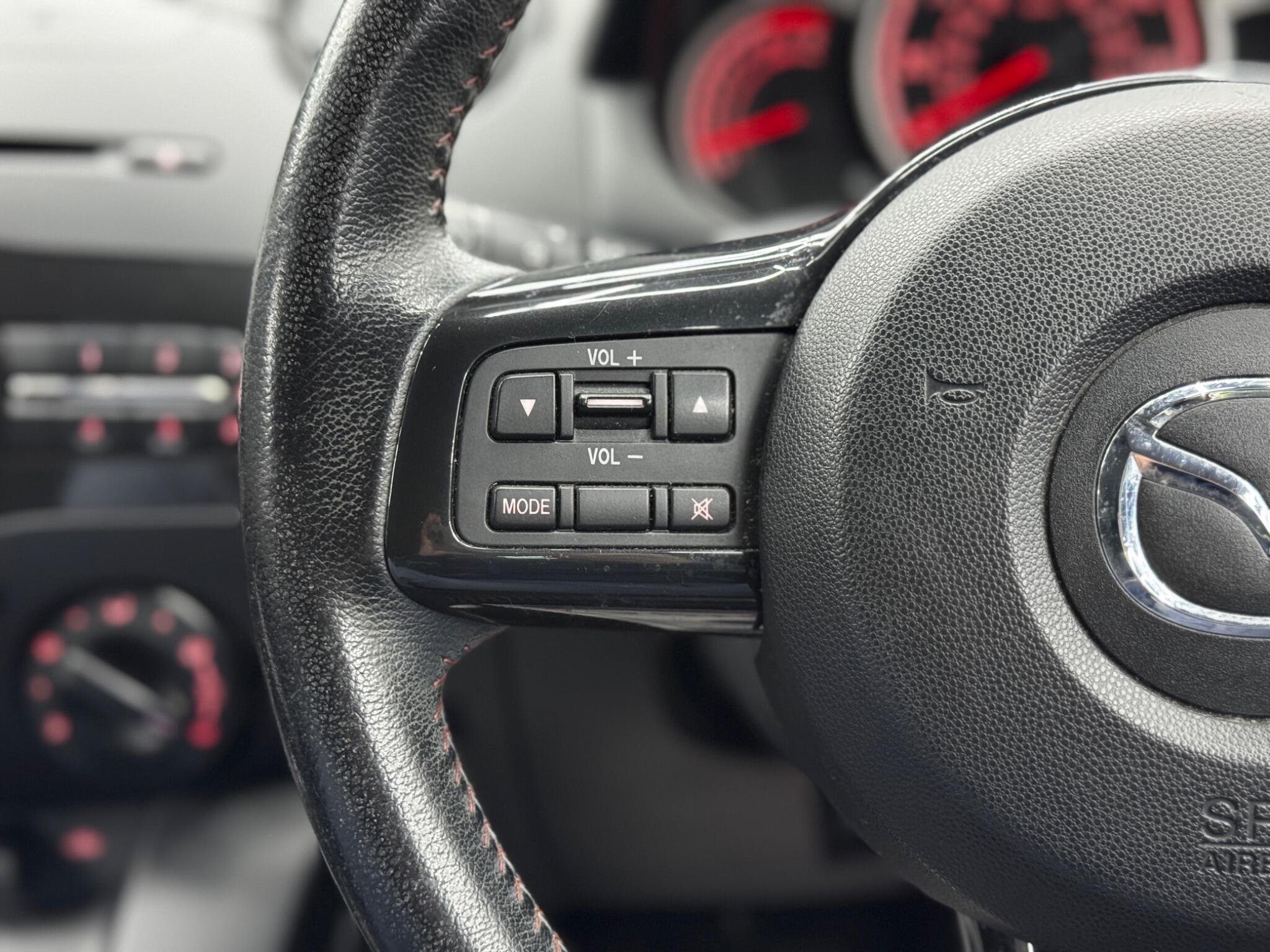 Mazda MAZDA2 - Image 19