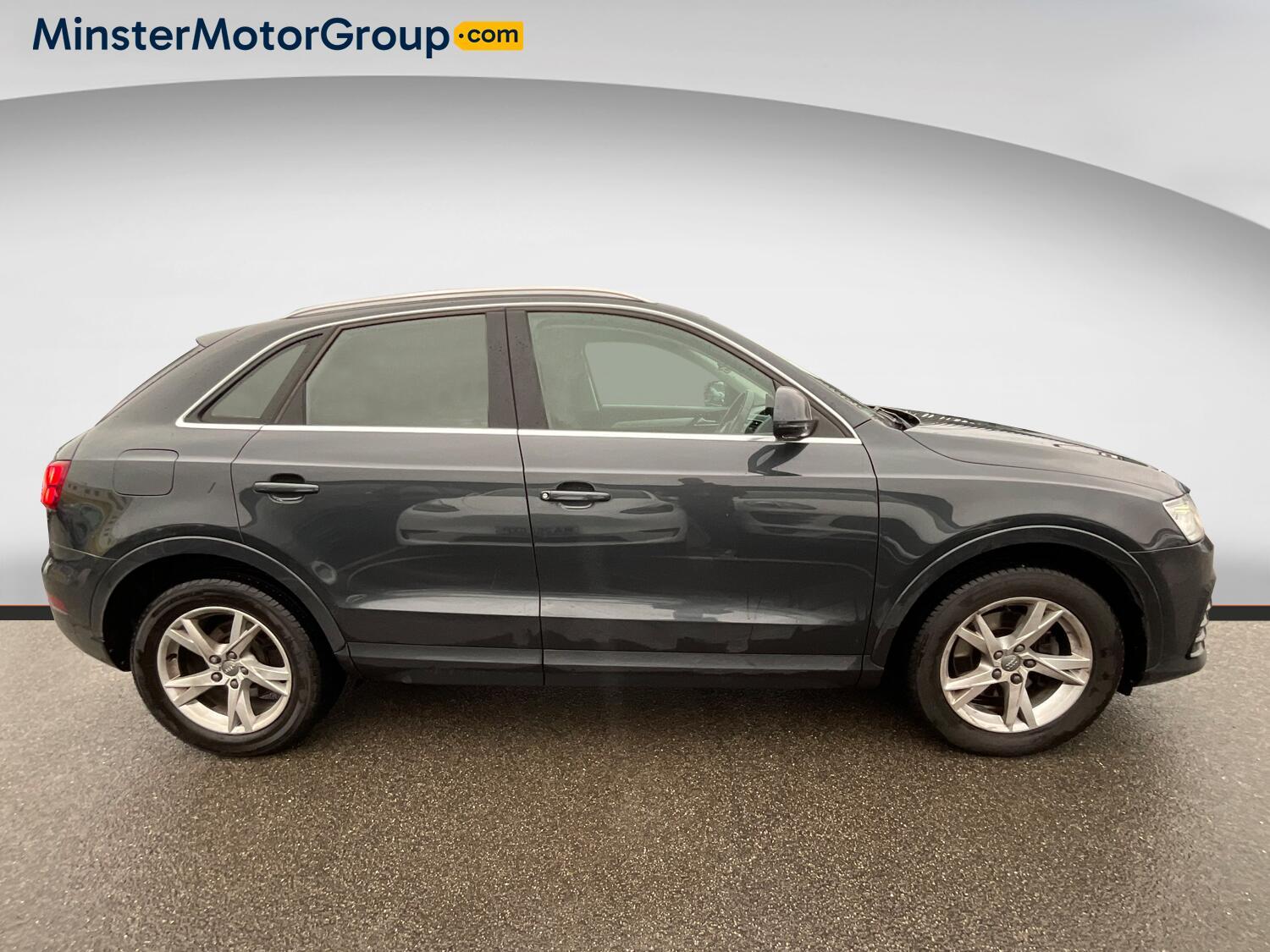 Audi Q3 - Image 2