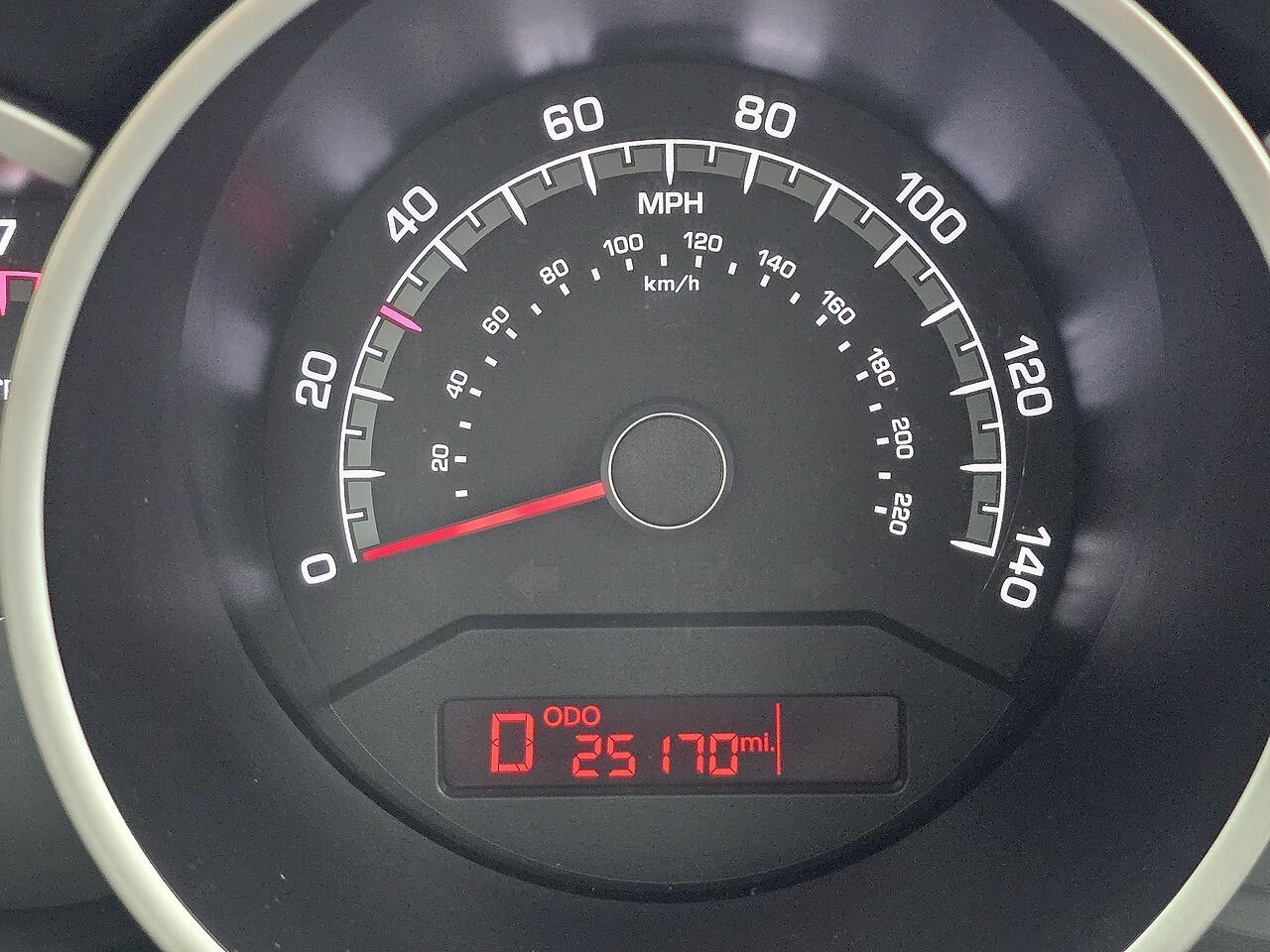 Kia Venga - Image 21