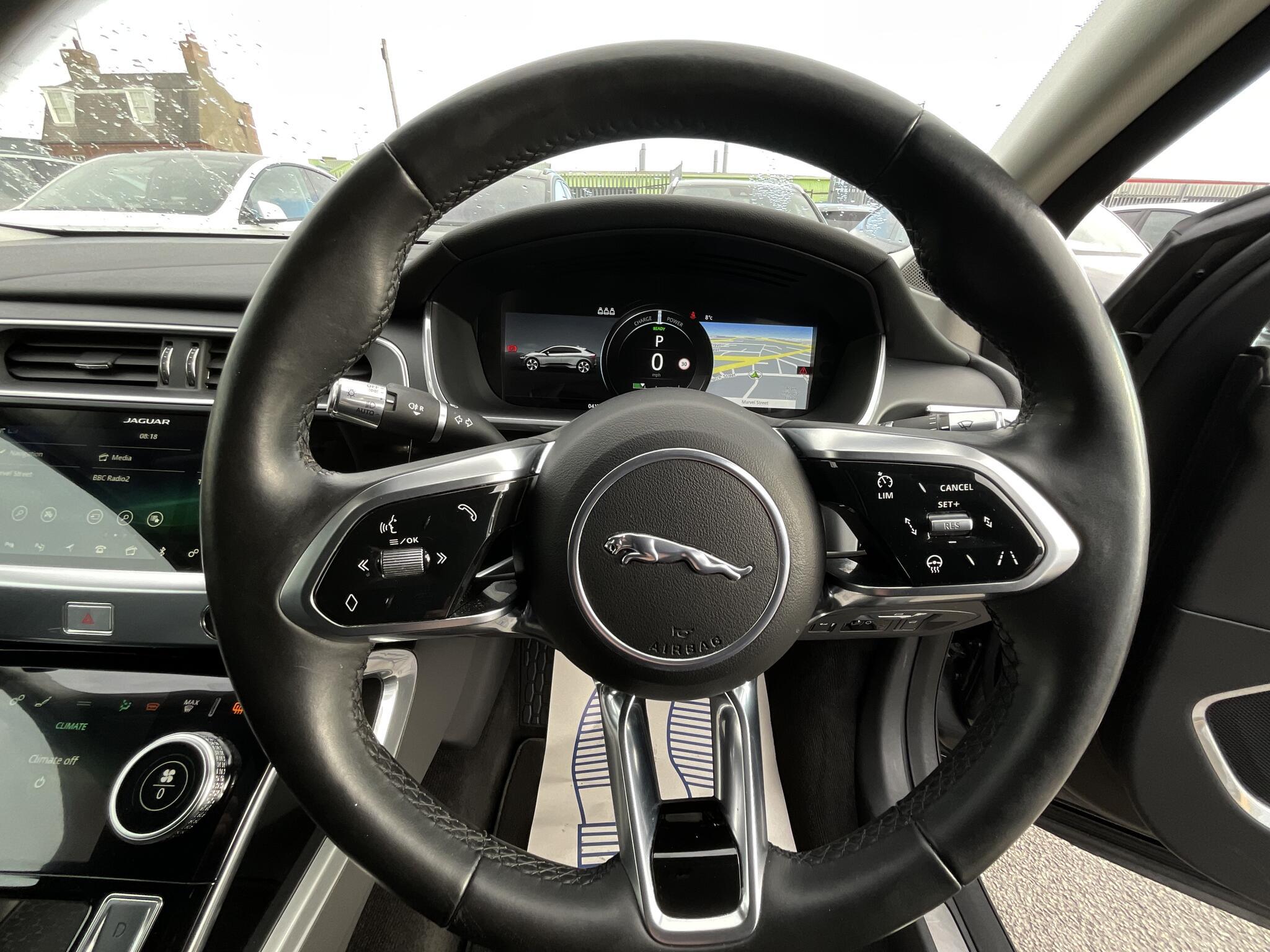 Jaguar I-Pace - Image 19