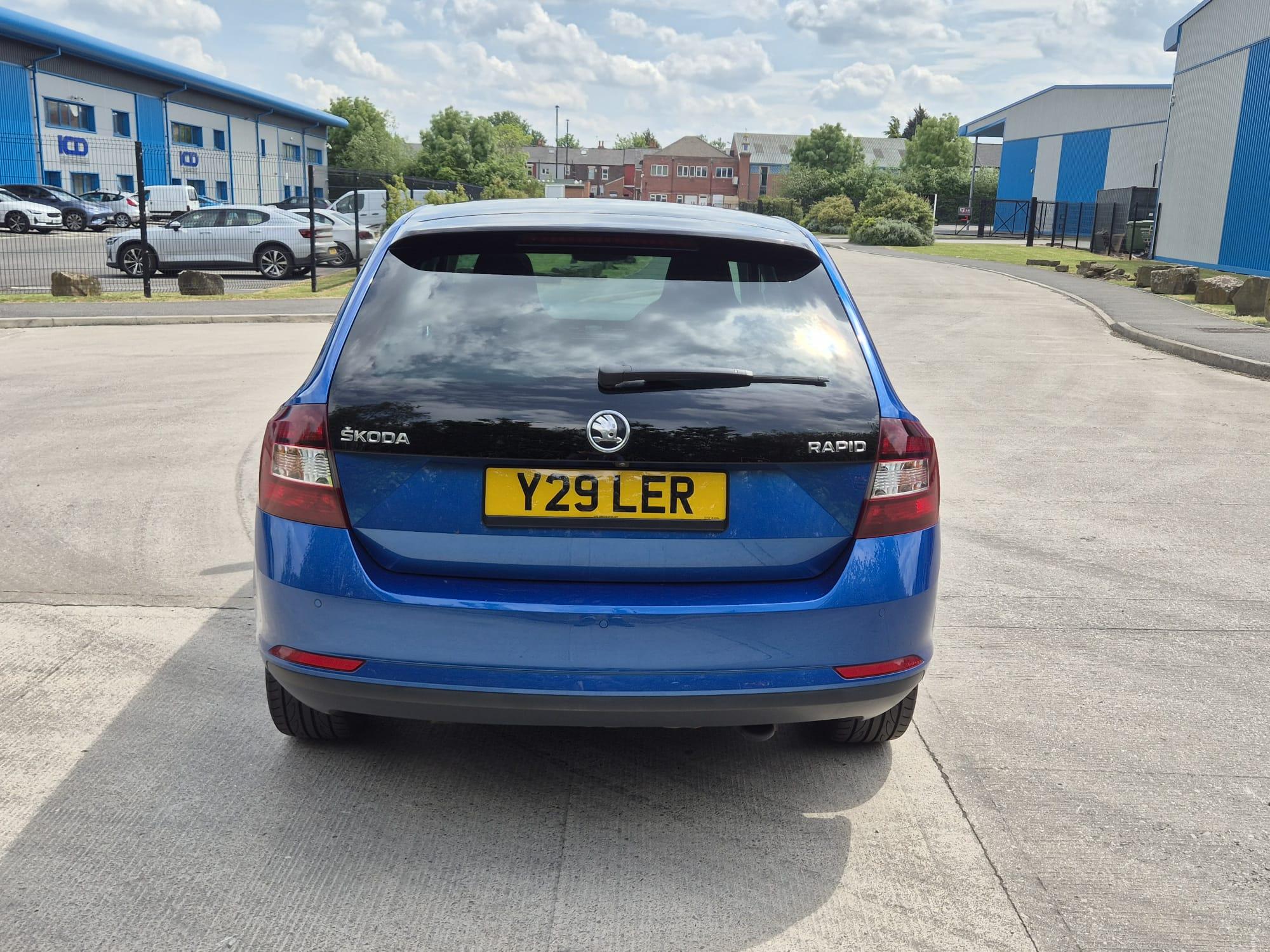 Skoda Rapid Spaceback - Image 8