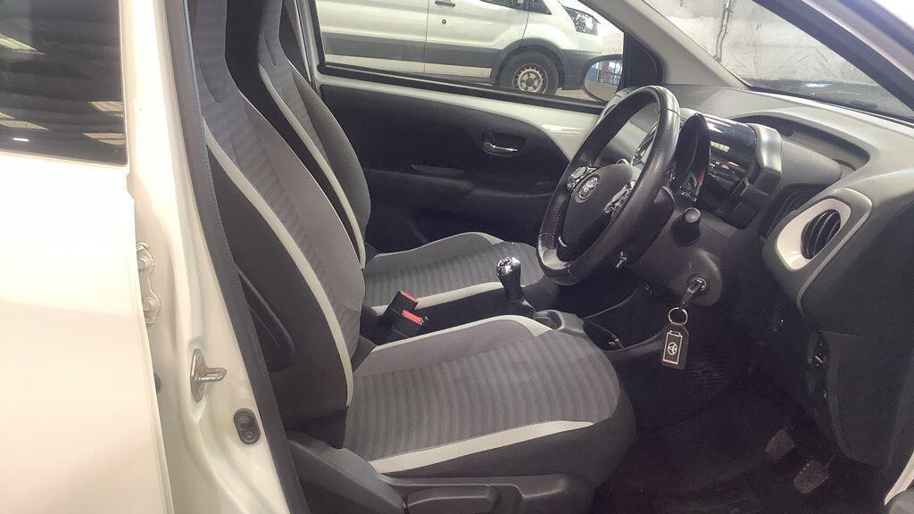 Toyota Aygo - Image 10