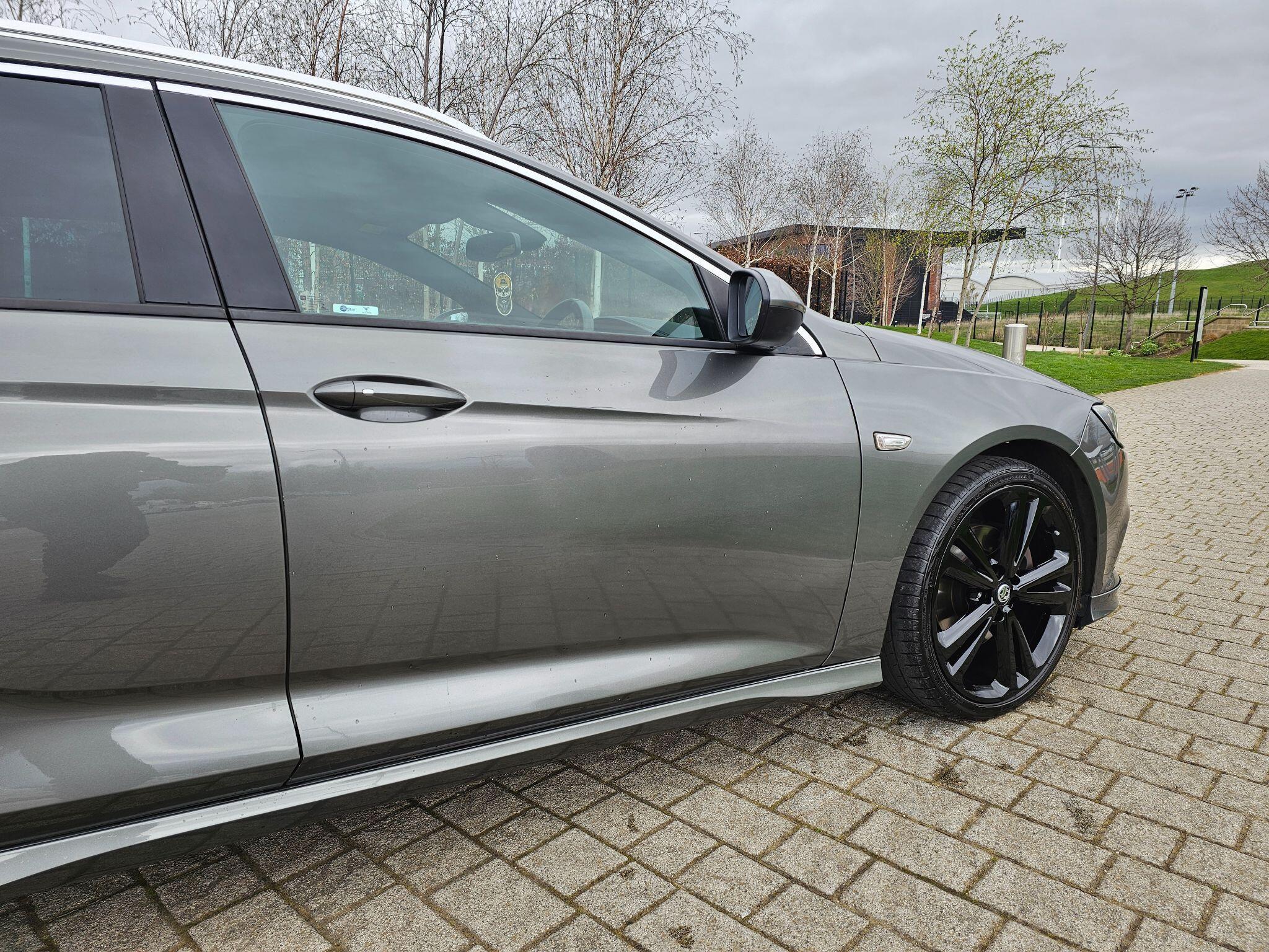 Vauxhall Insignia - Image 10