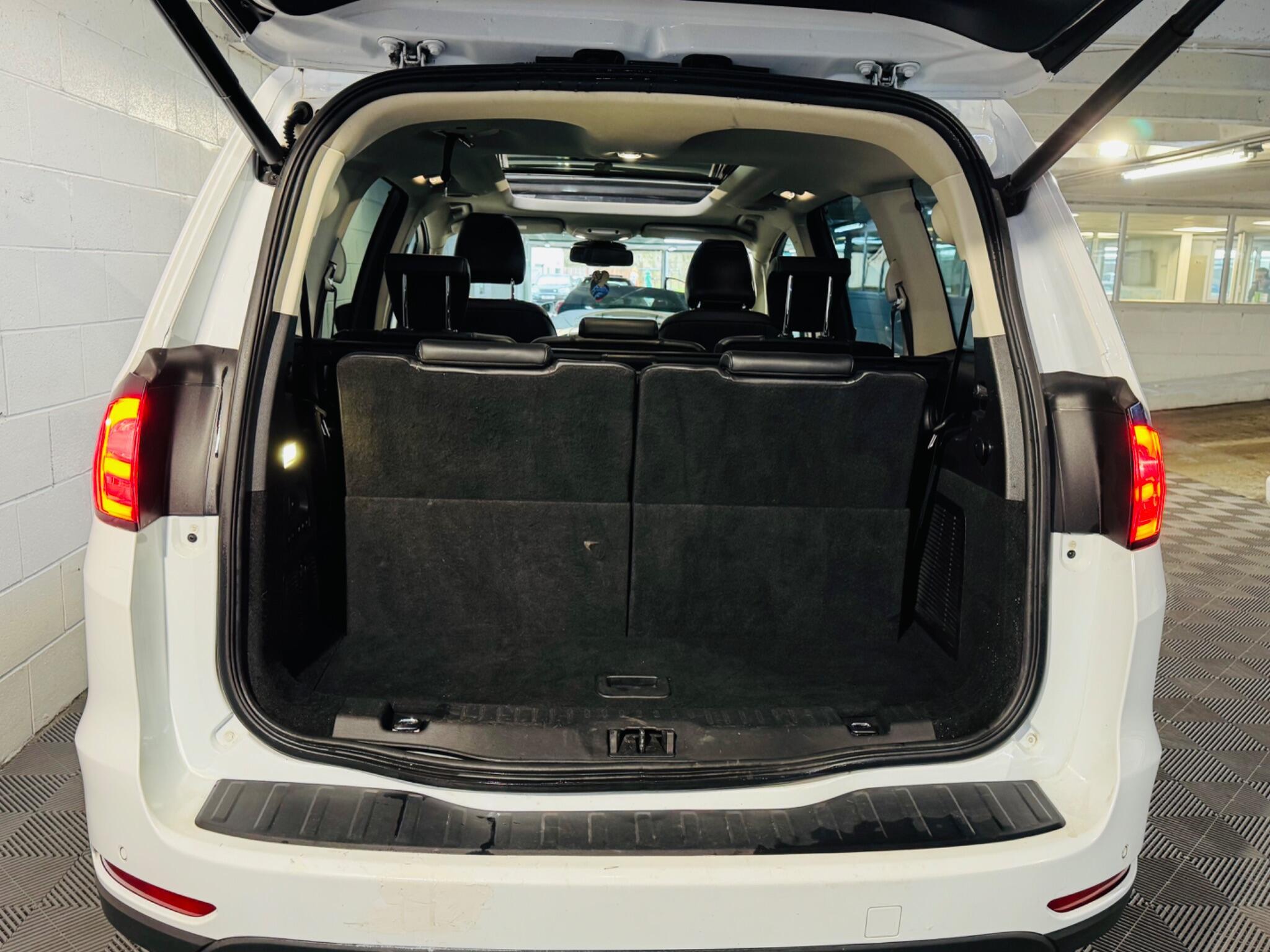 Ford Galaxy - Image 12