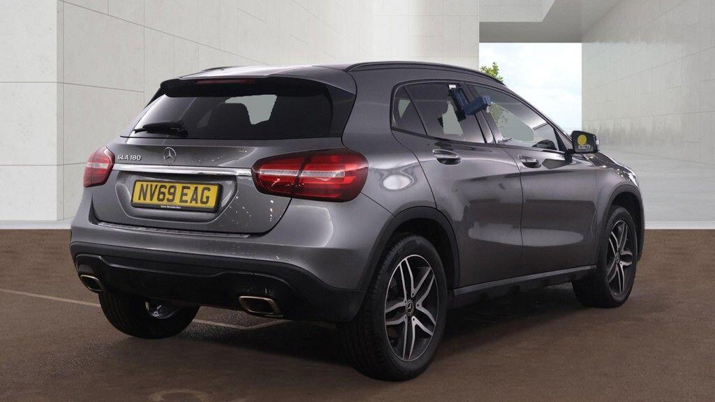 Mercedes-benz GLA - Image 5