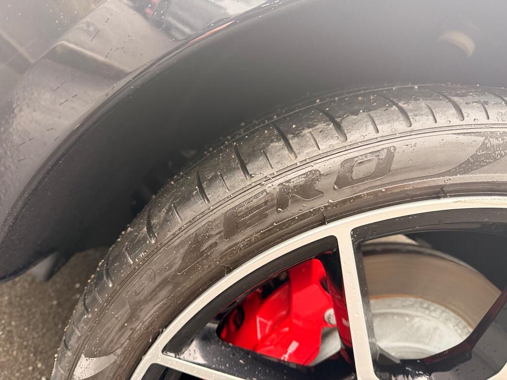 Porsche Taycan - Image 19