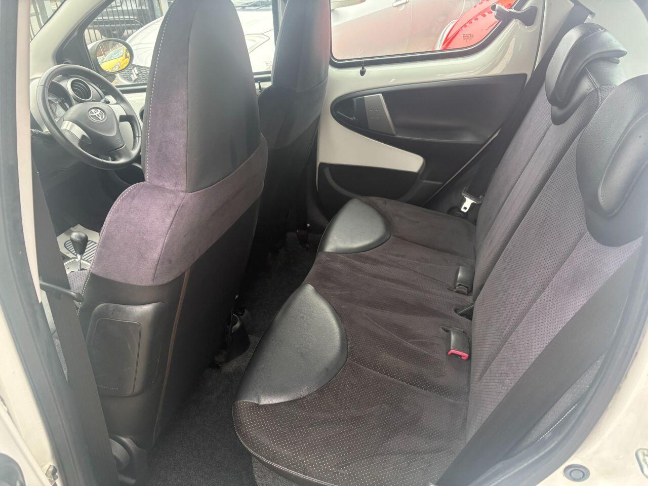 Toyota Aygo - Image 17