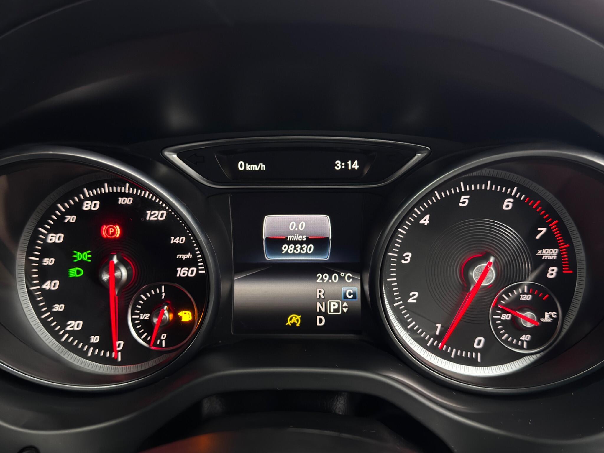 Mercedes GLA - Image 19