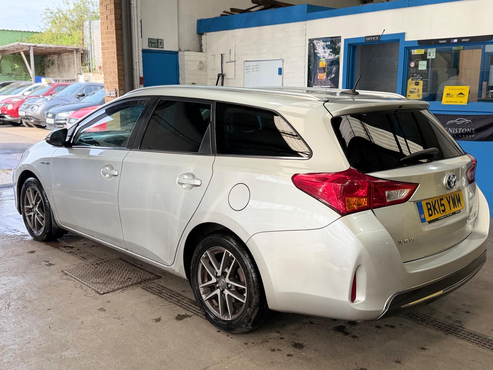 Toyota Auris - Image 3