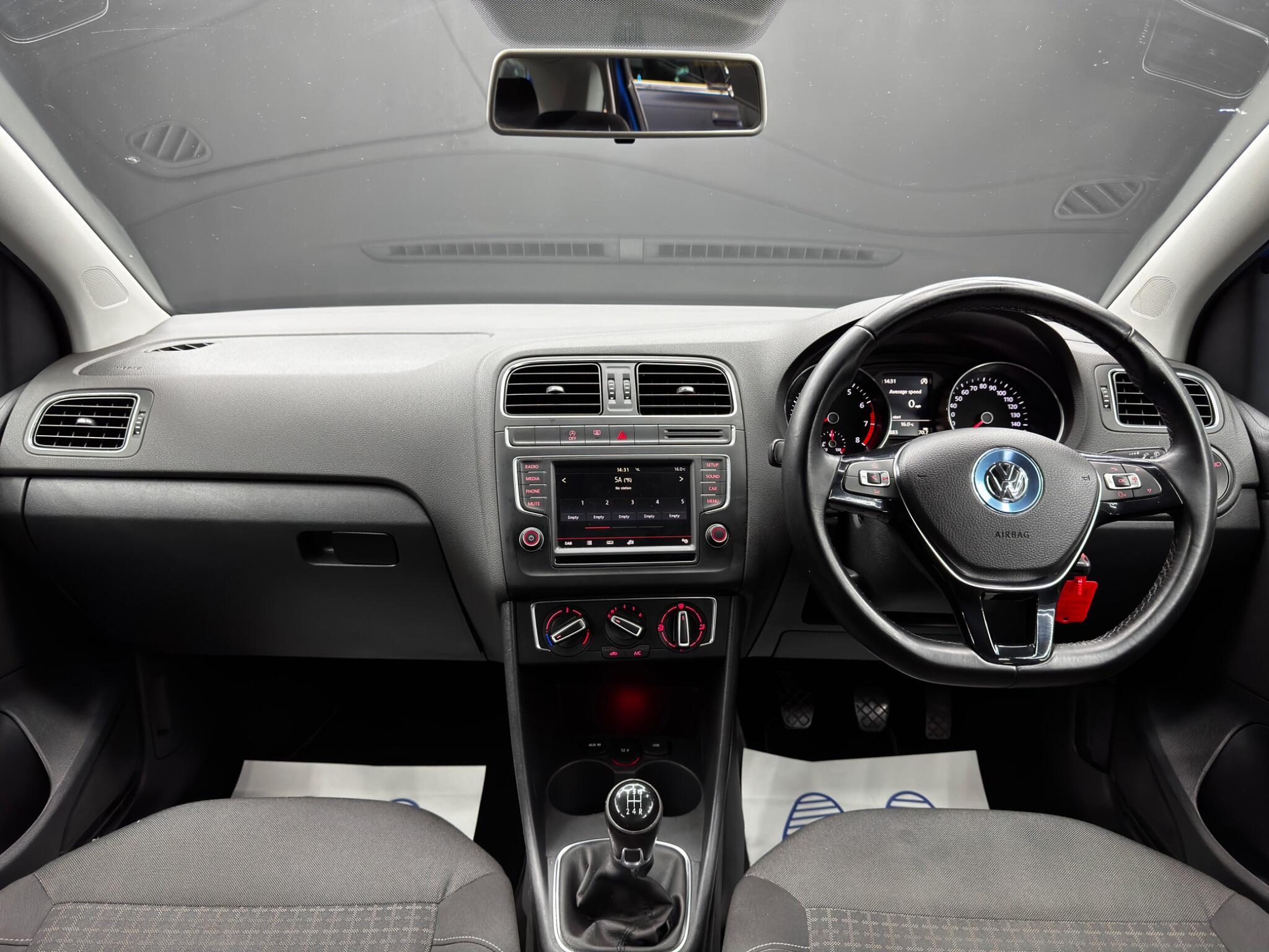 Volkswagen Polo - Image 10