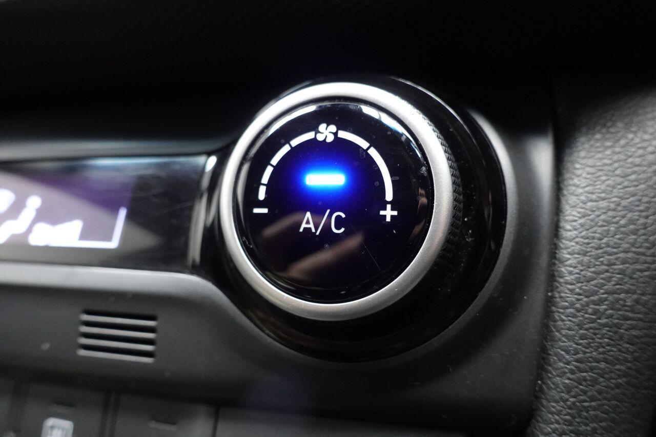 Hyundai Kona - Image 32