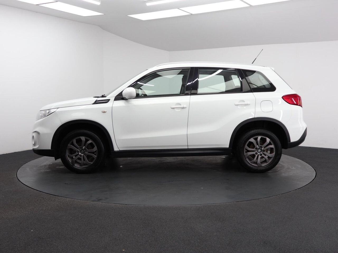 Suzuki Vitara - Image 8