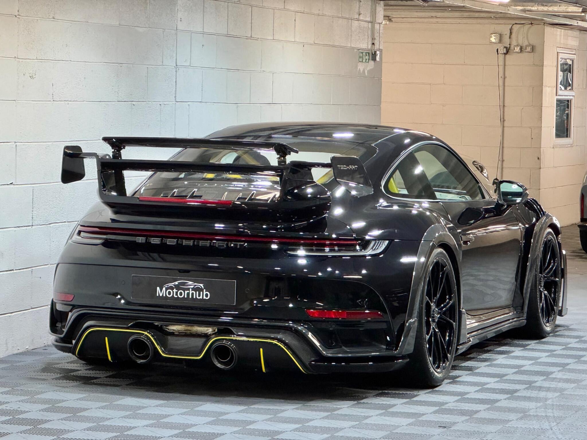 Porsche 911 - Image 4