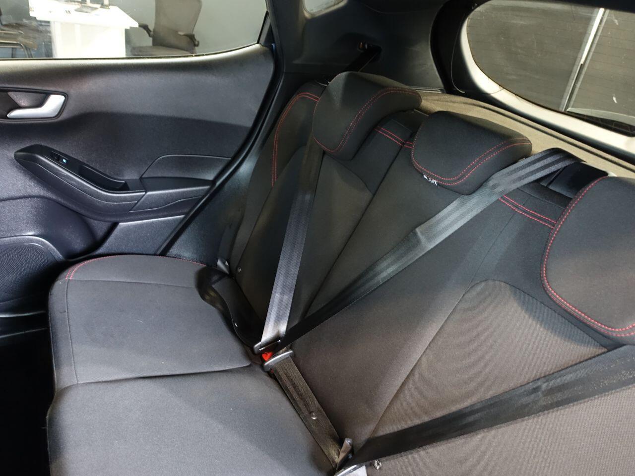 Ford Fiesta - Image 17
