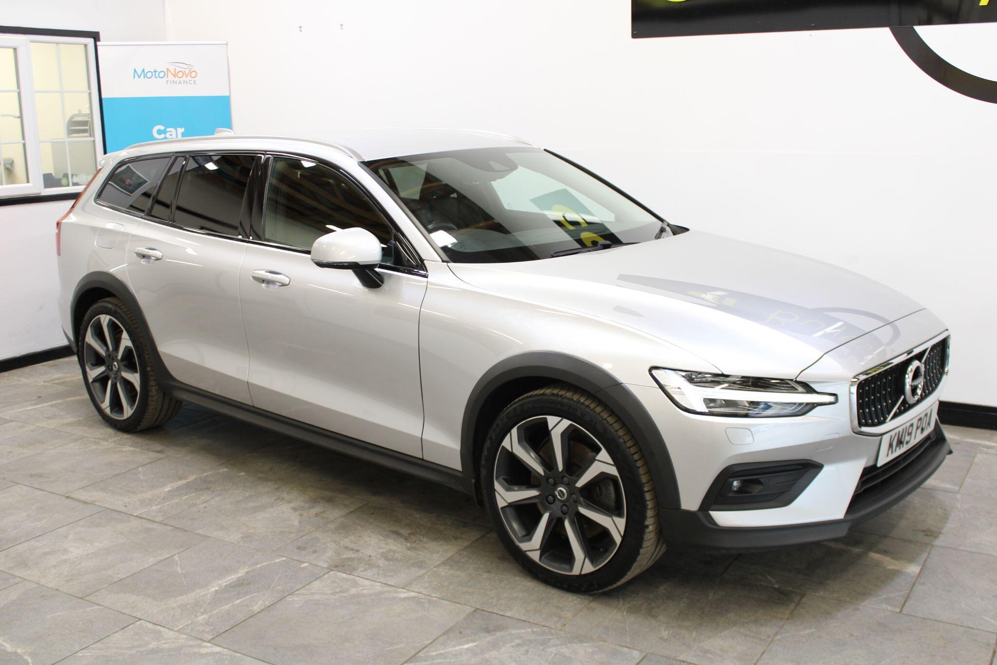 Volvo V60 CROSS COUNTRY - Image 5