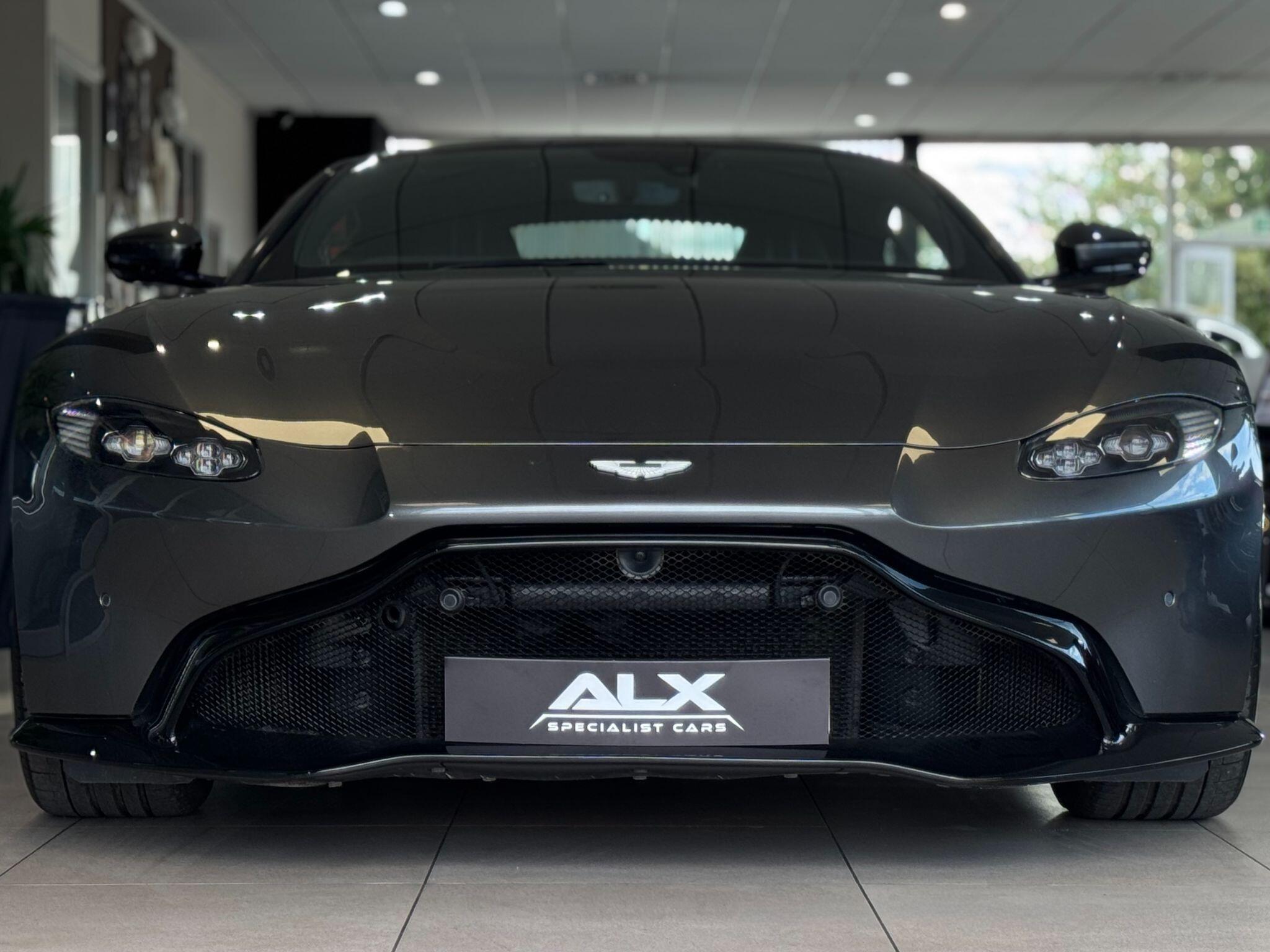 Aston Martin Vantage - Image 5
