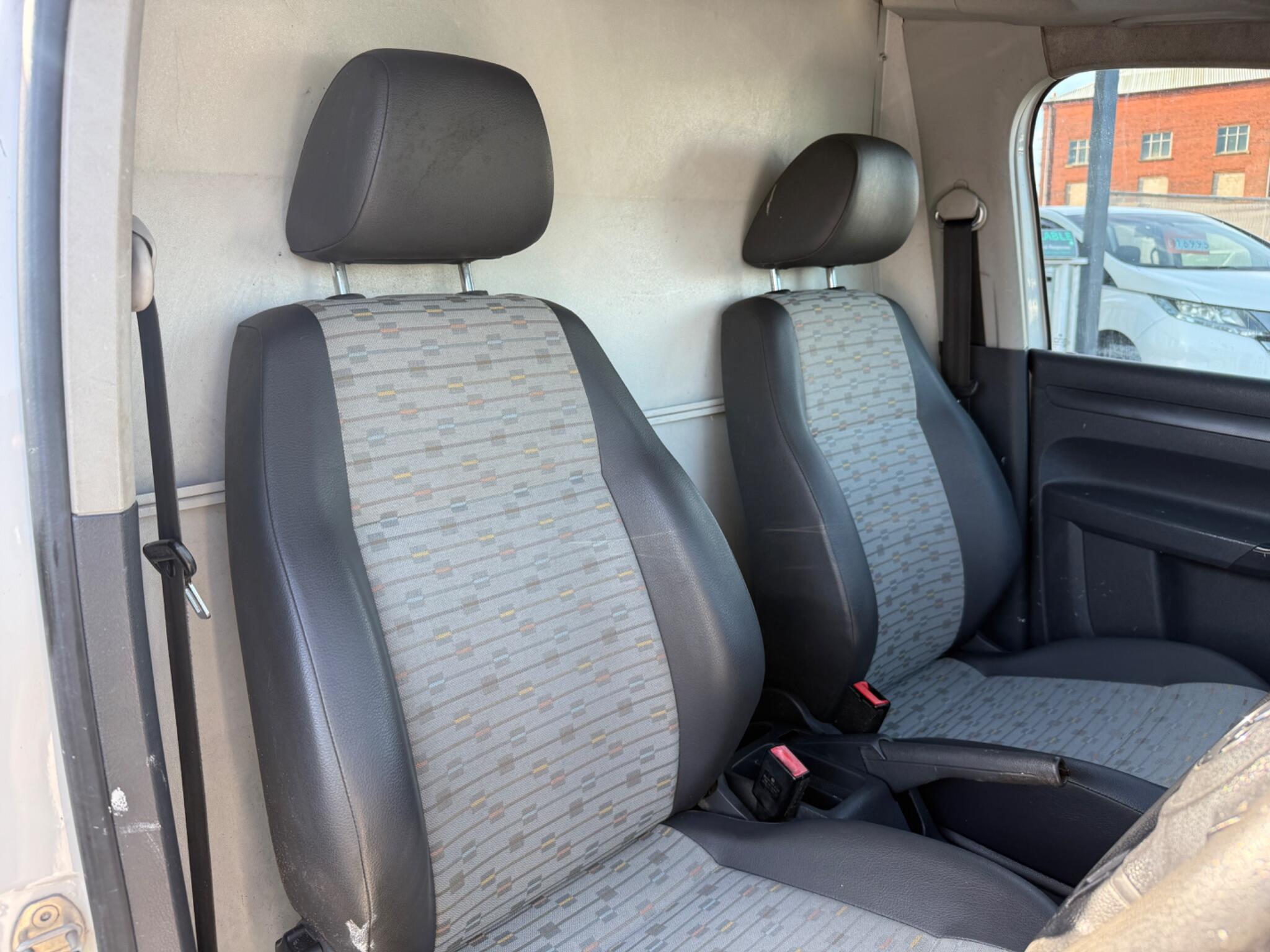 Volkswagen Caddy - Image 18