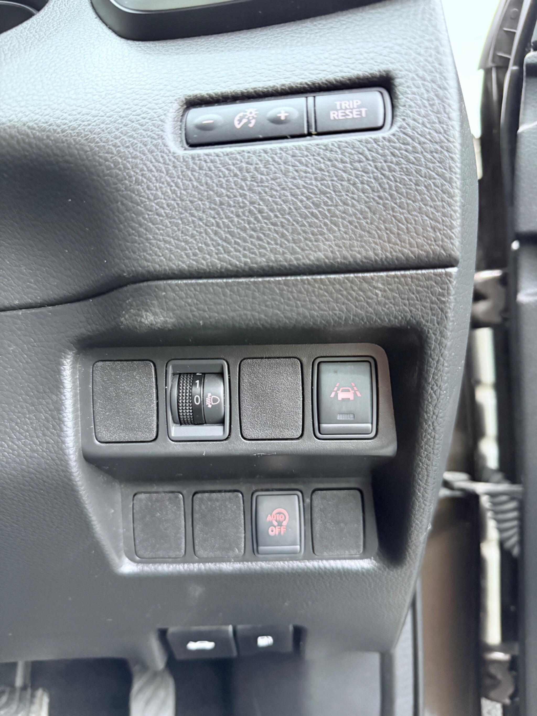 Nissan Qashqai - Image 25