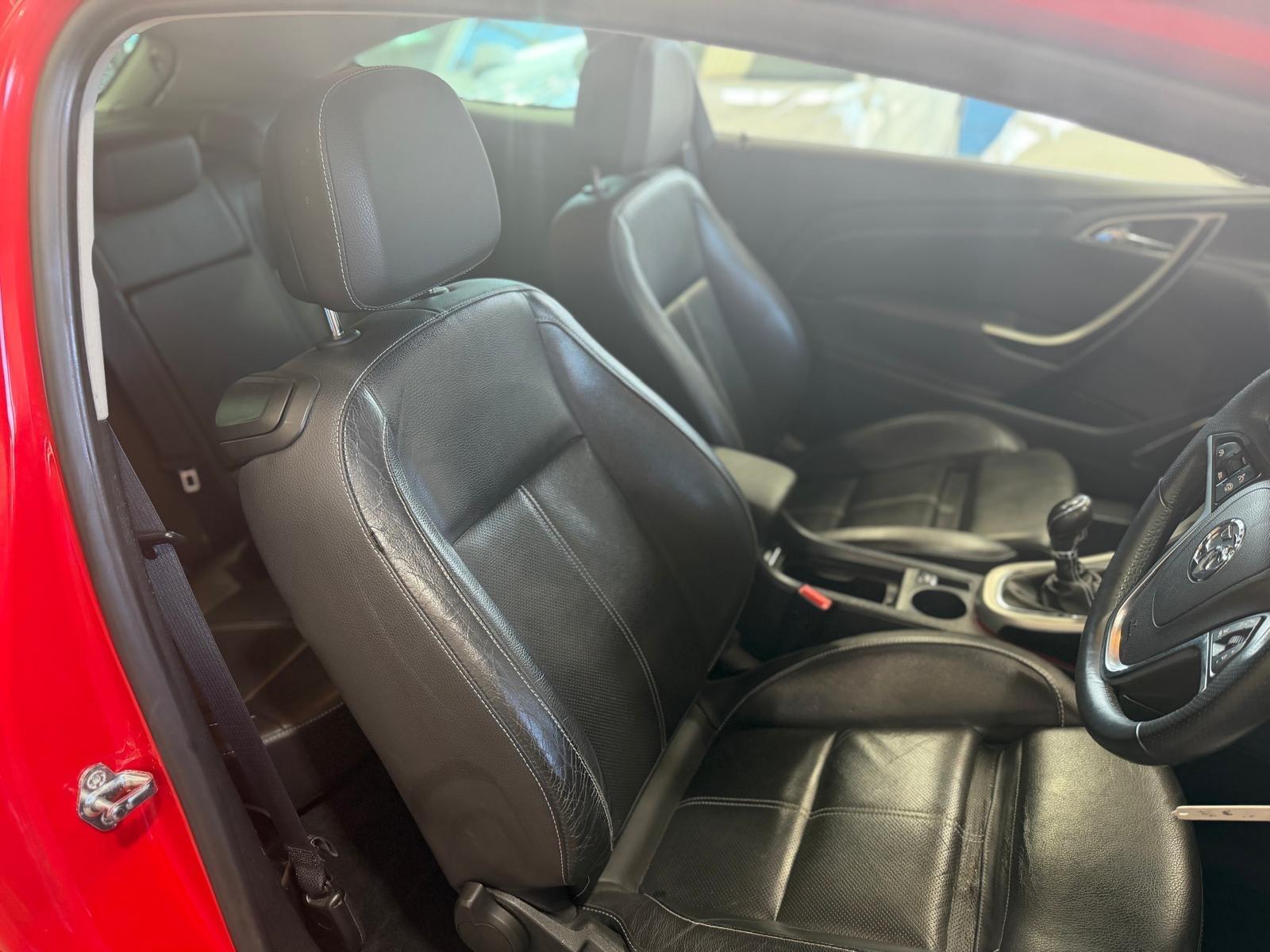 Vauxhall Astra GTC - Image 22